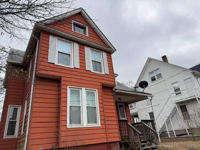 Property for Sale at 4th Street, Meriden, Connecticut - Bedrooms: 3 
Bathrooms: 2 
Rooms: 6  - $224,900