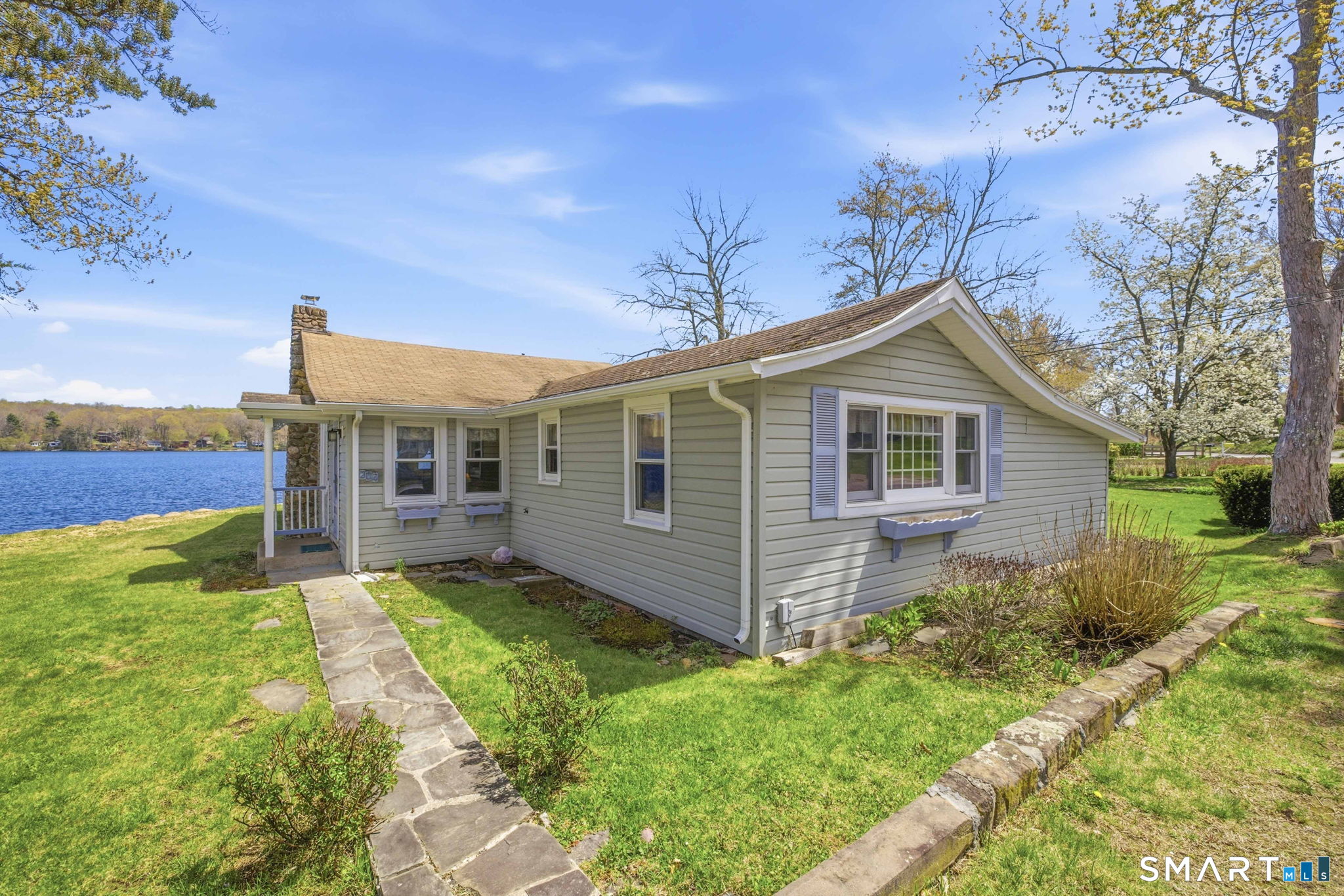 204 Lake Shore Drive