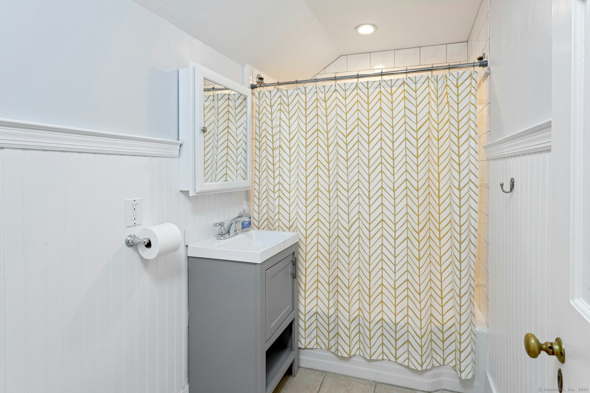 19 Birch Road, Darien, Connecticut image 32