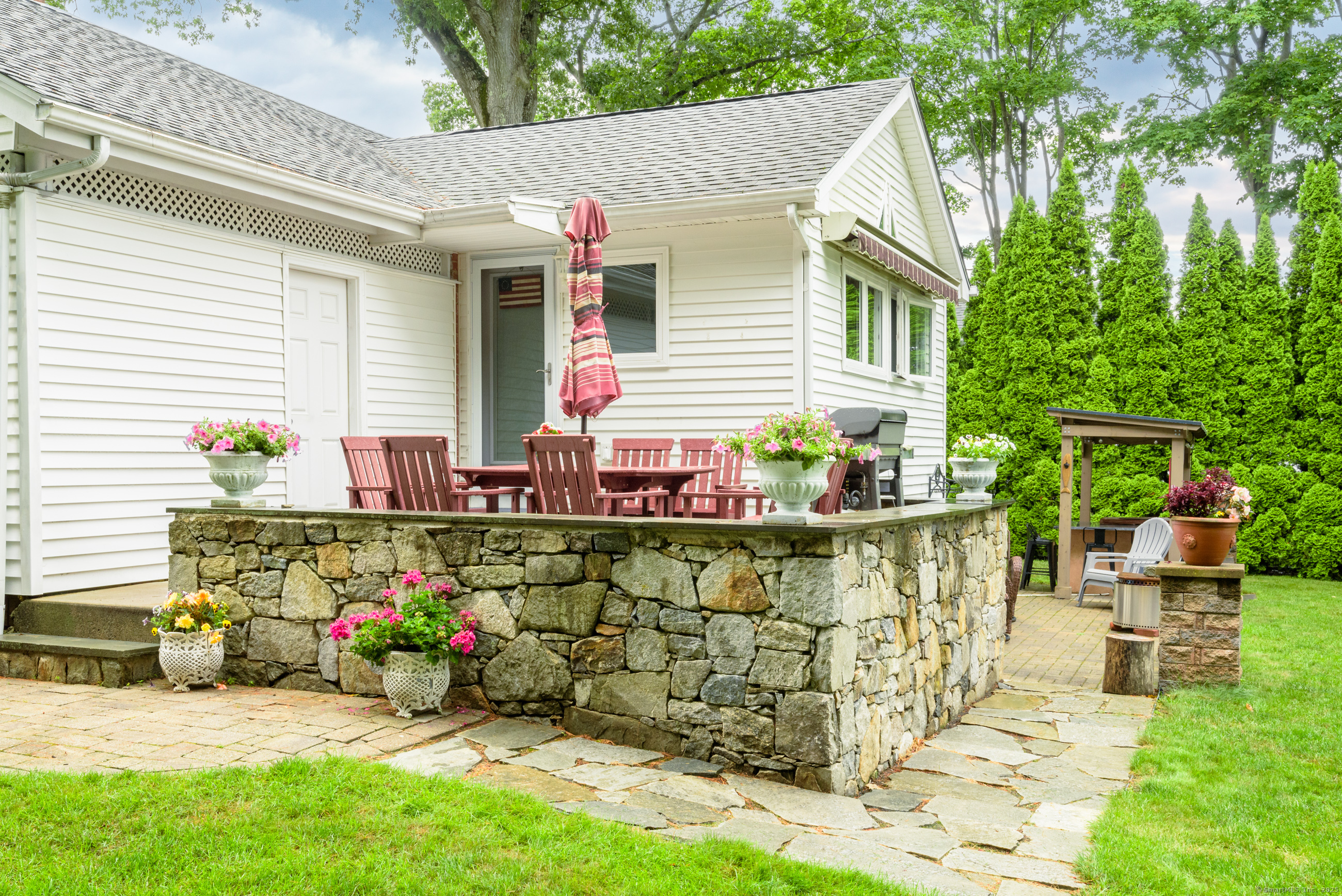 92 Grove Beach Road South
