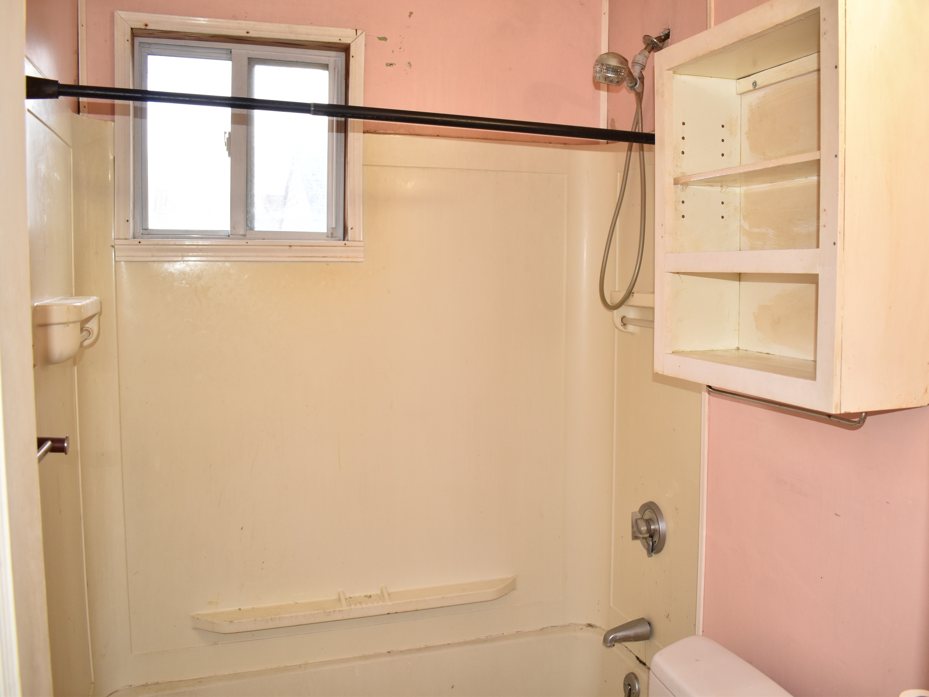 East Hartford, Connecticut 06118, United States, 2 Bedrooms Bedrooms, ,1 BathroomBathrooms,Residential,Active,241191