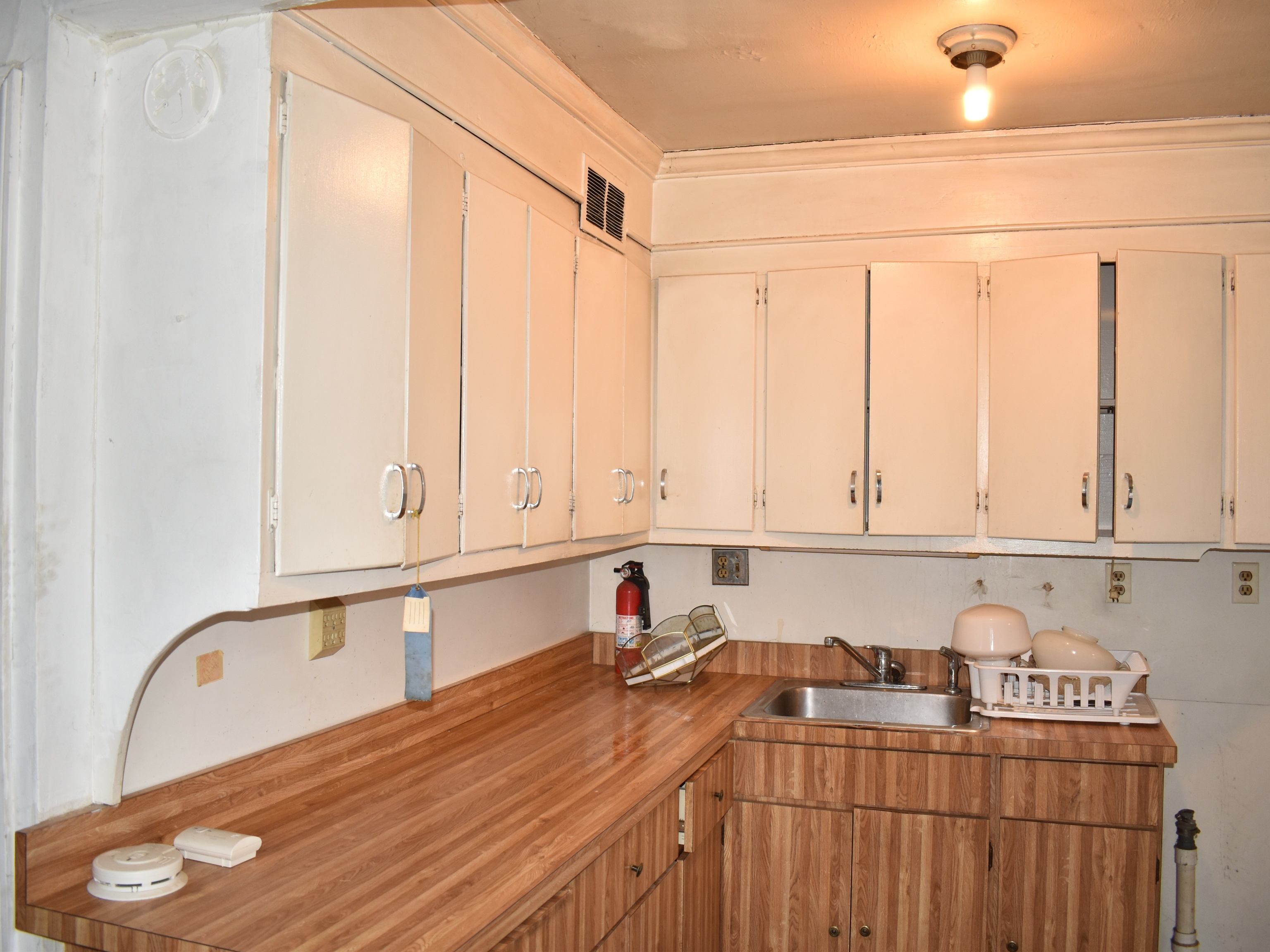 East Hartford, Connecticut 06118, United States, 2 Bedrooms Bedrooms, ,1 BathroomBathrooms,Residential,Active,241191