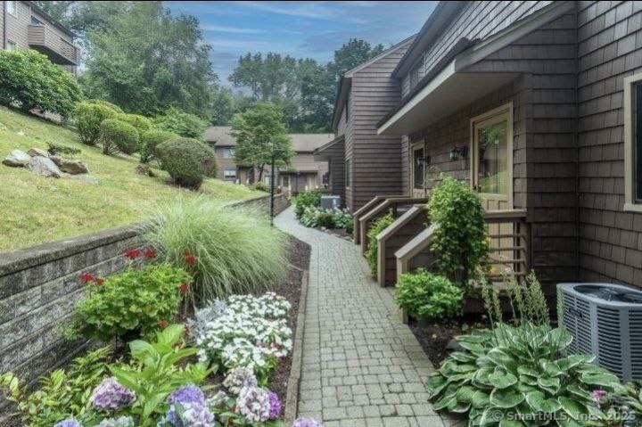 166 Old Brookfield Road 11C6