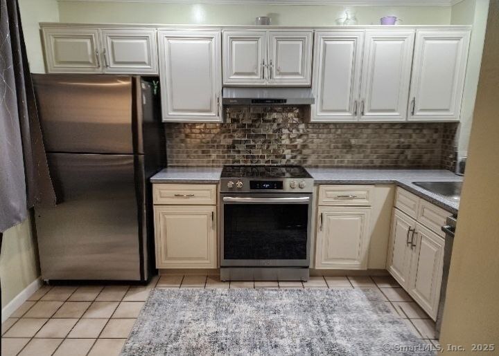 166 Old Brookfield Road 11C6