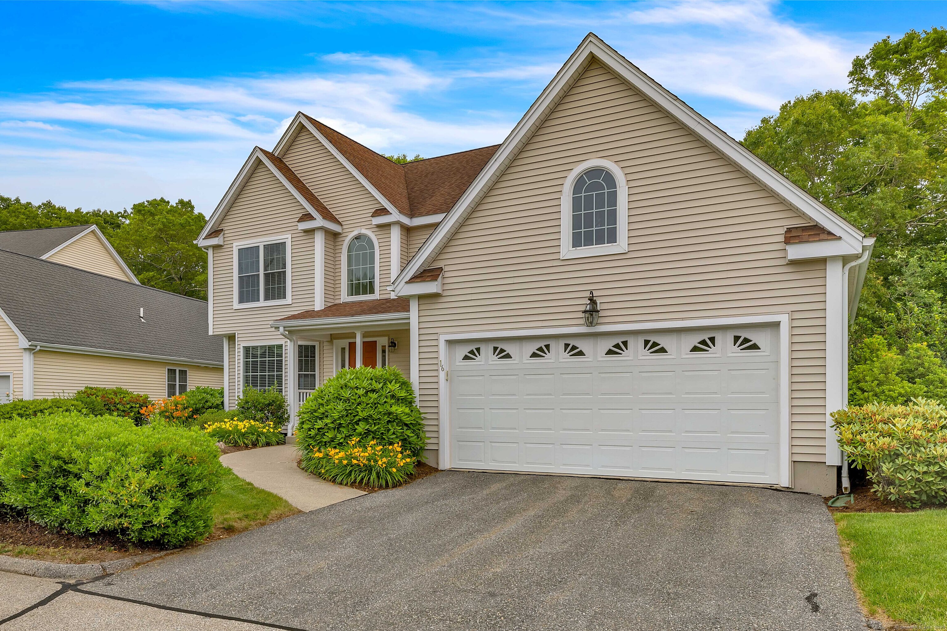 16 Spinnaker Drive 16