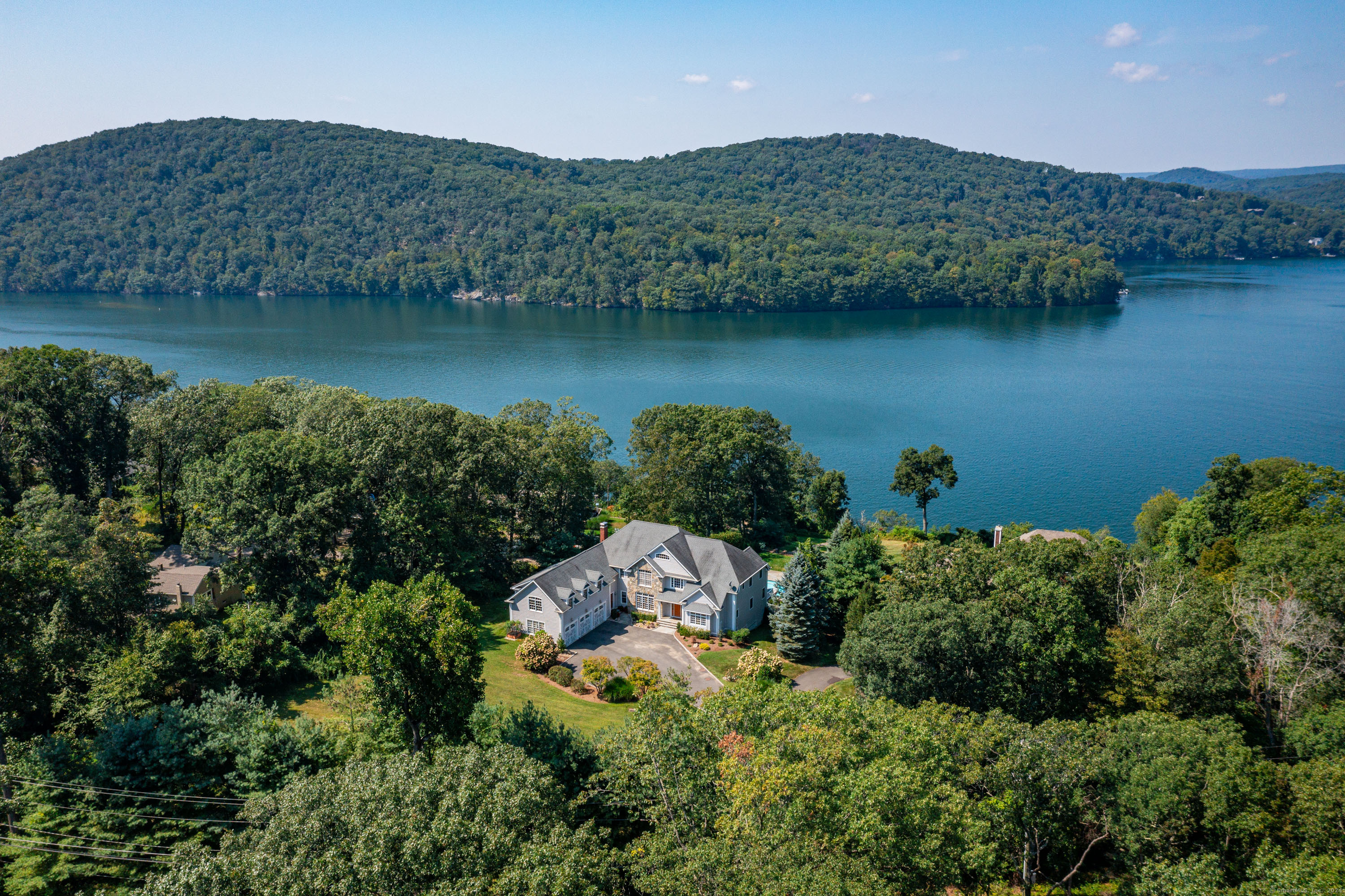 Property for Sale at 266 Great Plain Road, Danbury, Connecticut - Bedrooms: 4 
Bathrooms: 5.5 
Rooms: 10  - $3,950,000