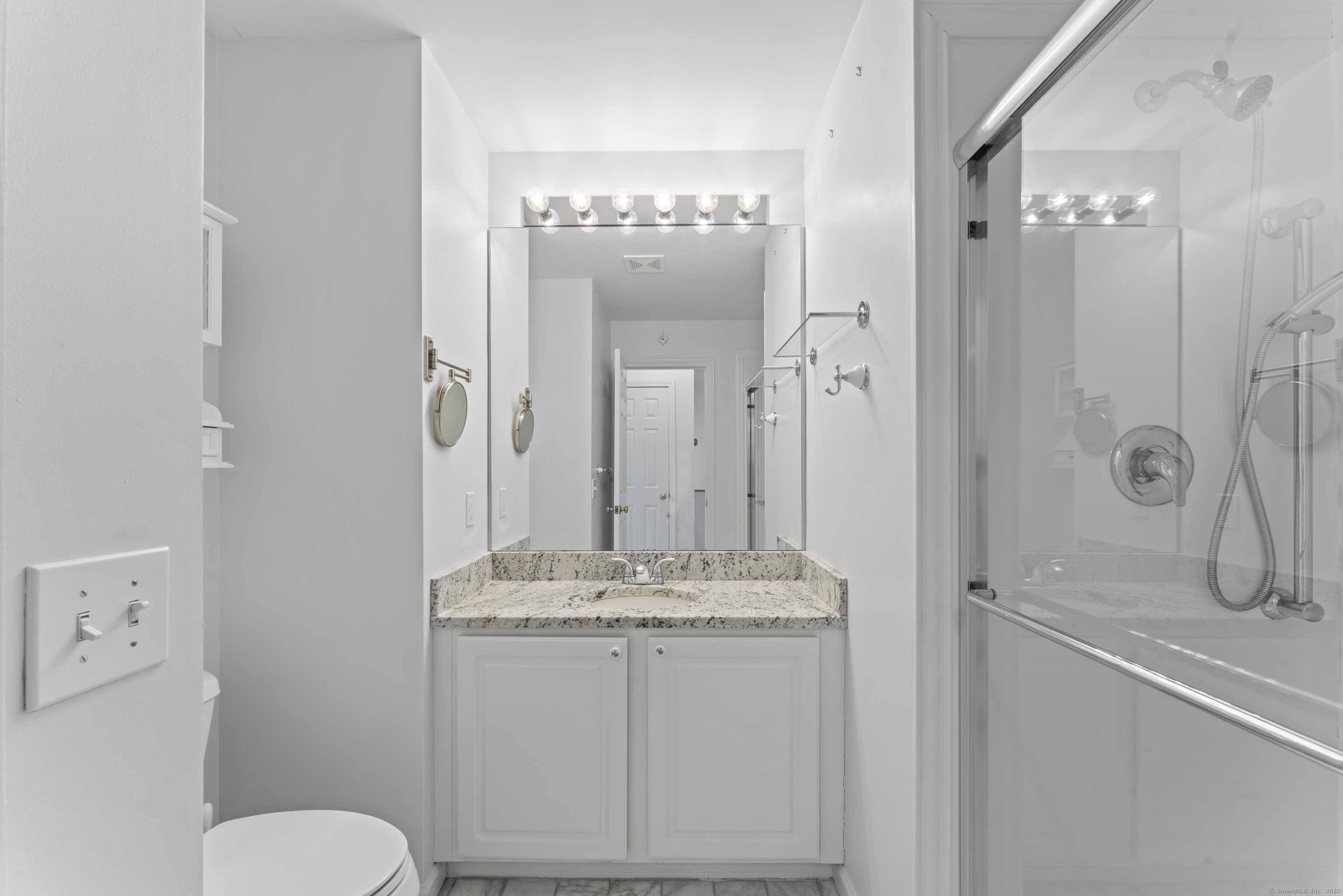 56 Pembroke Road #APT 11, Danbury, Connecticut image 21