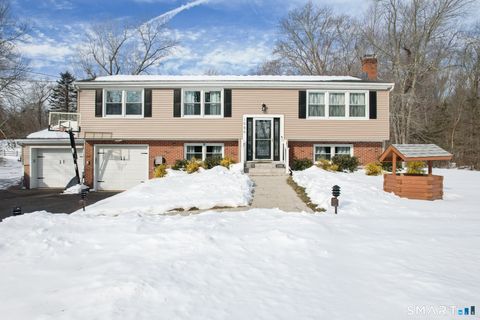 Photo of 1986 Hartford Turnpike, North Haven, CT 06473 (MLS # 24153003)