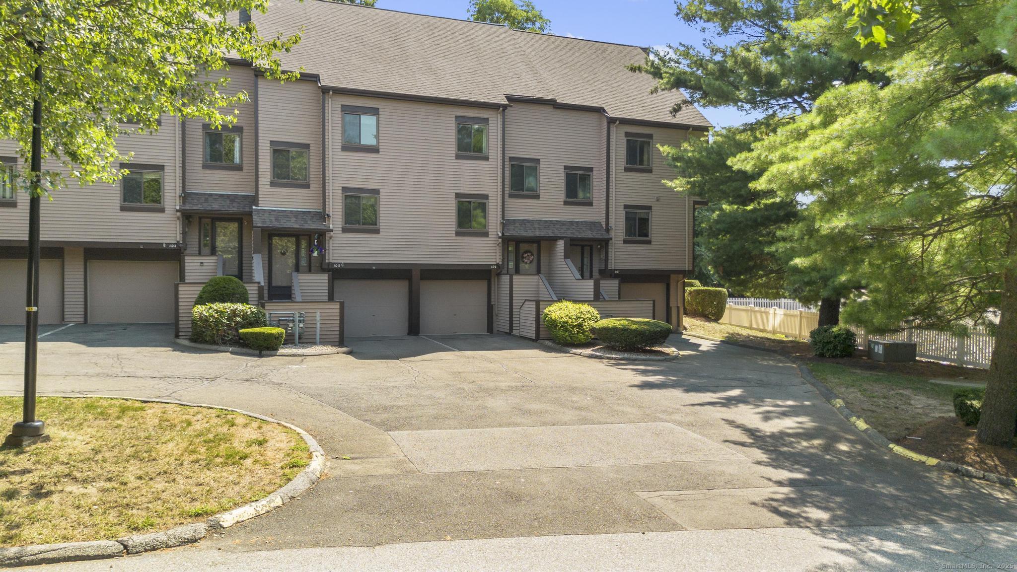 196 New Haven Avenue 101