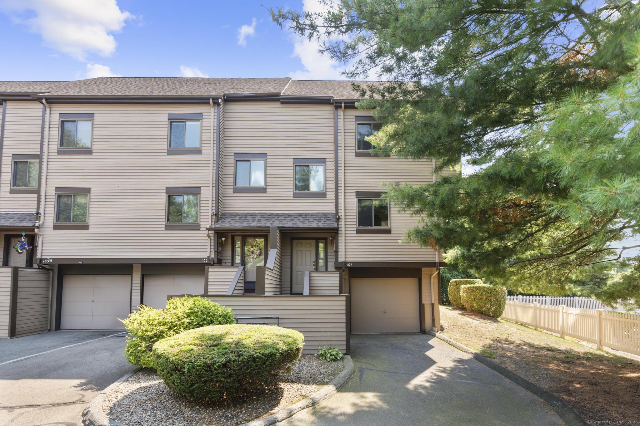 196 New Haven Avenue 101