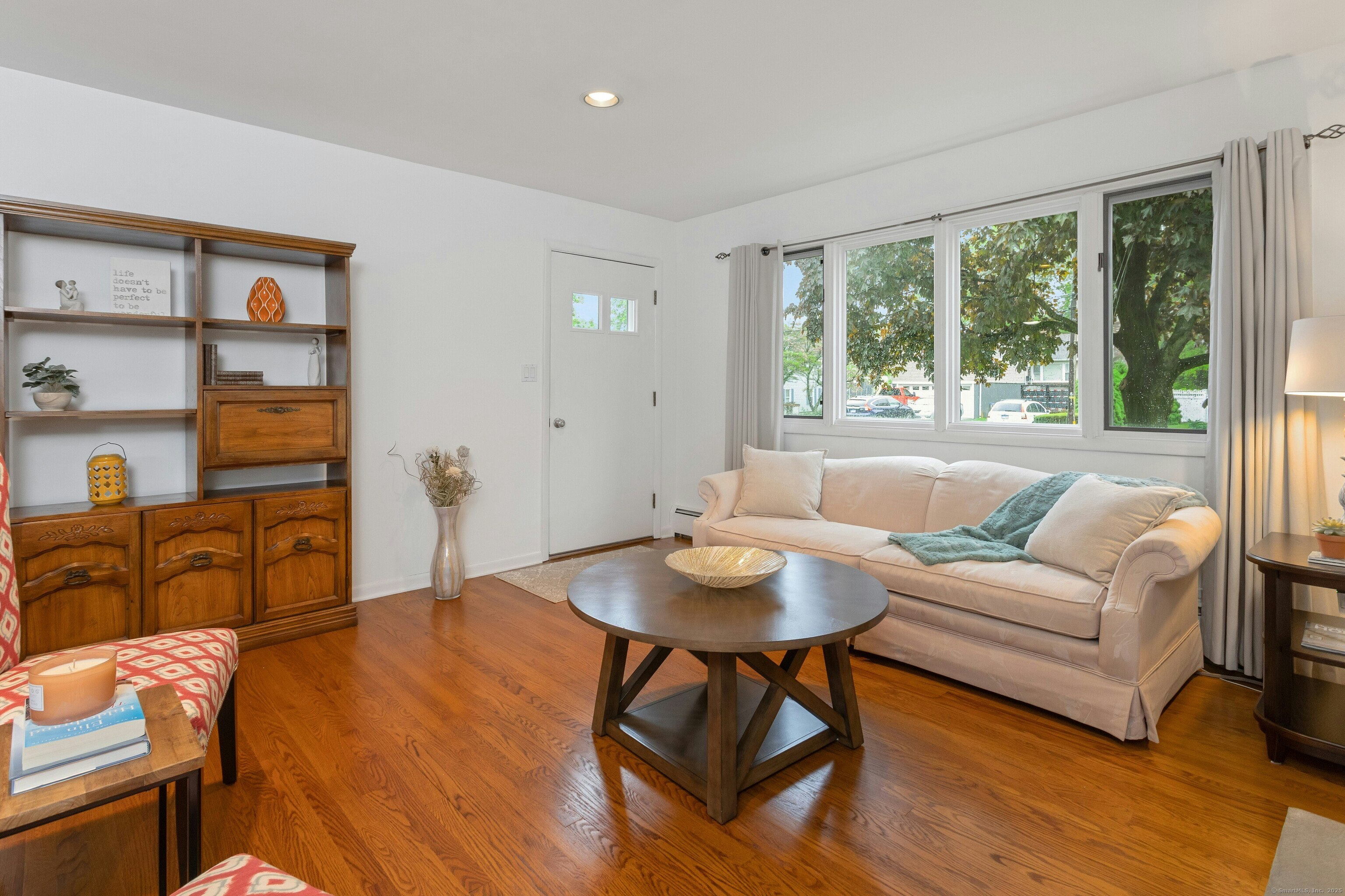 24 Newfield Court, Stamford, Connecticut image 4