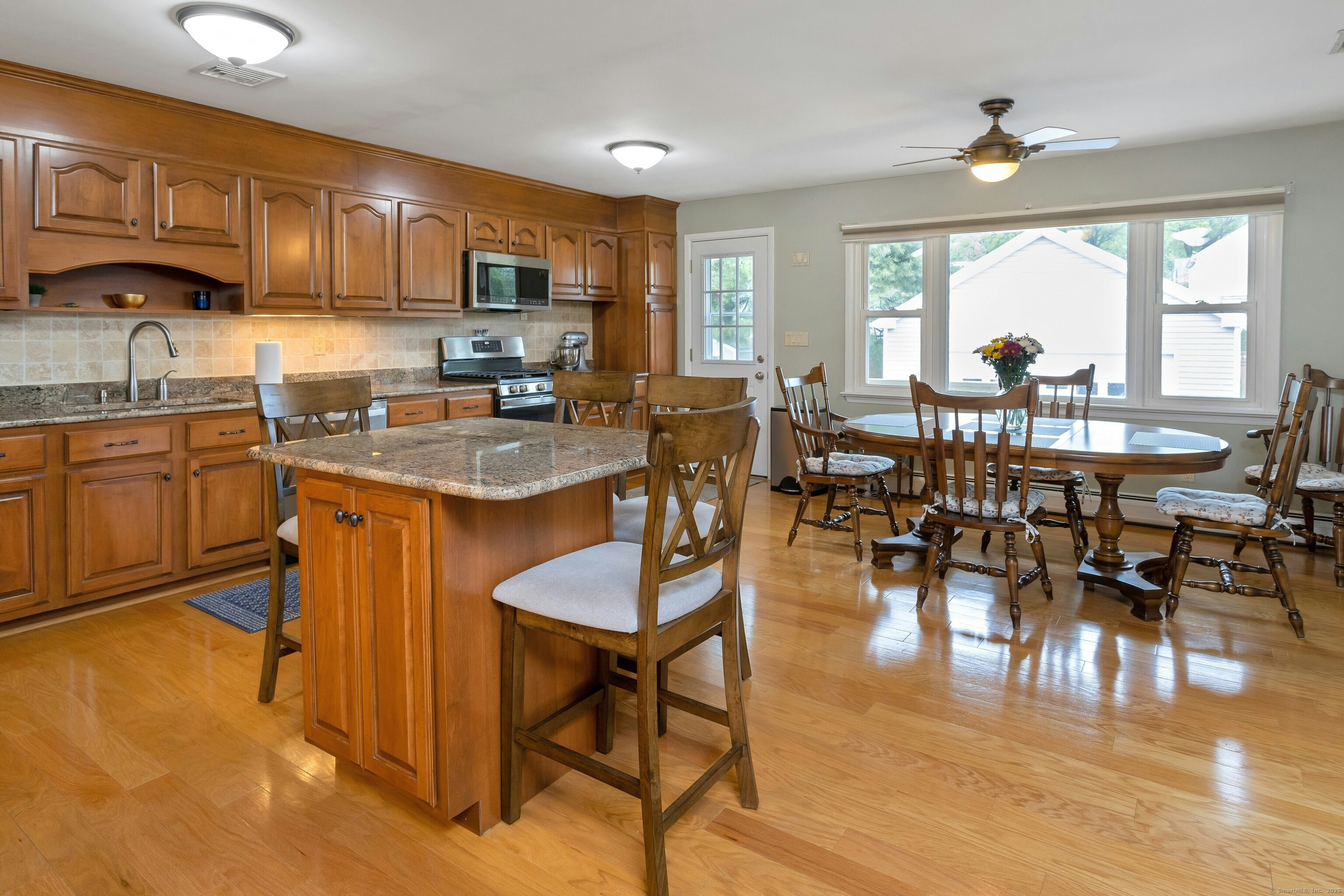 24 Newfield Court, Stamford, Connecticut image 10