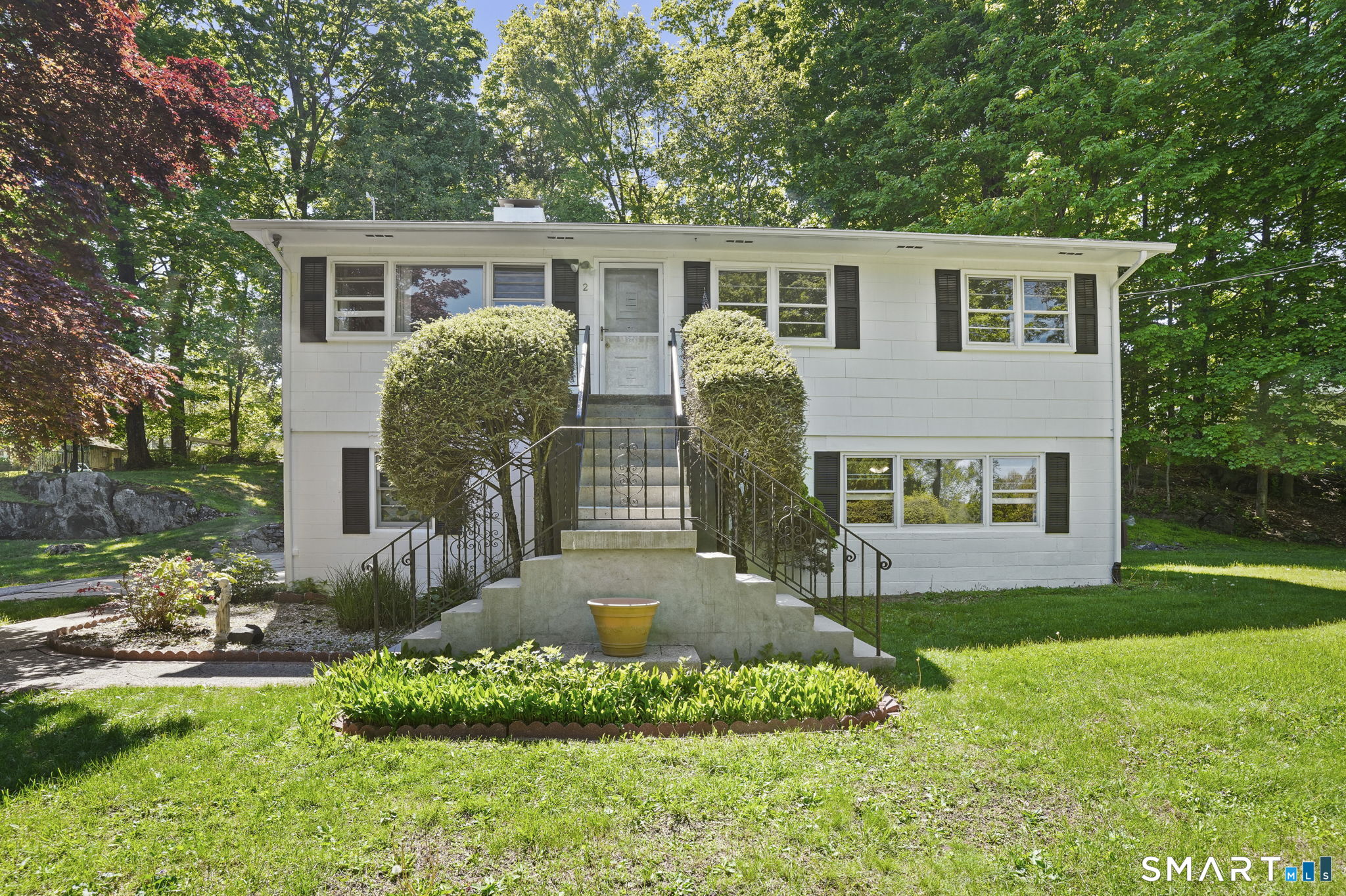 2 Laurel Hill Road South