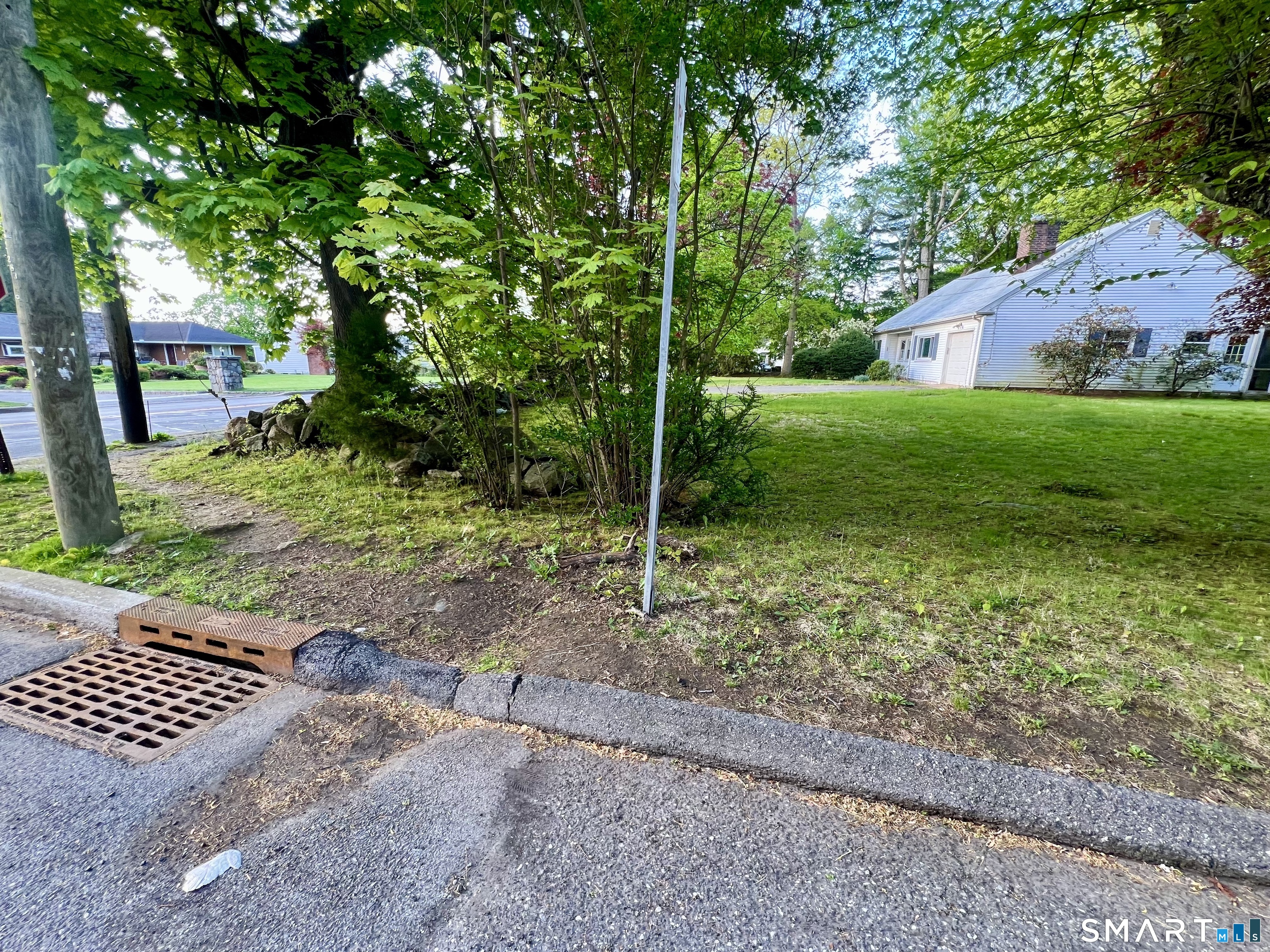 6 Sanford Lane
