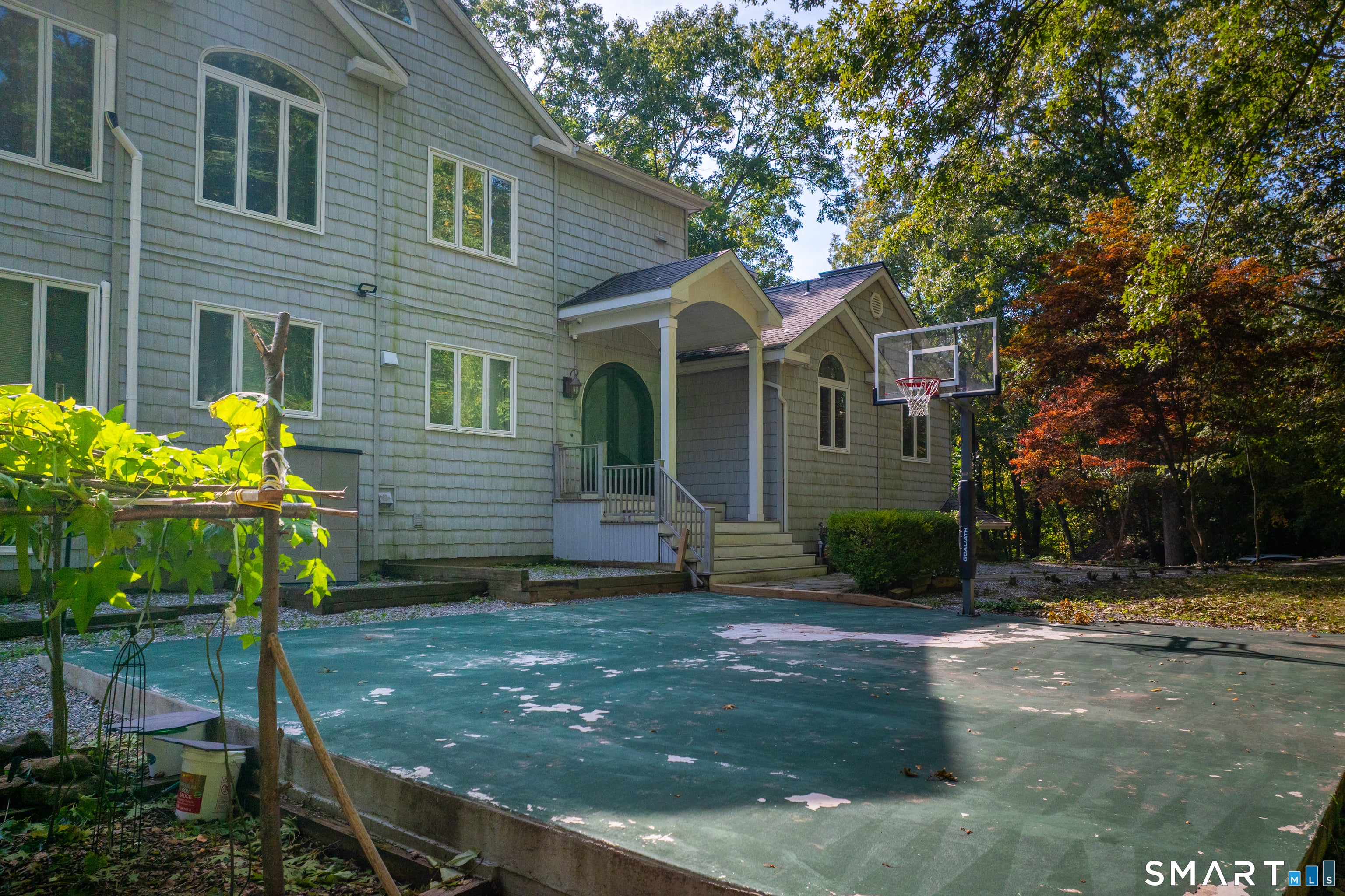 33 Laurel Lane