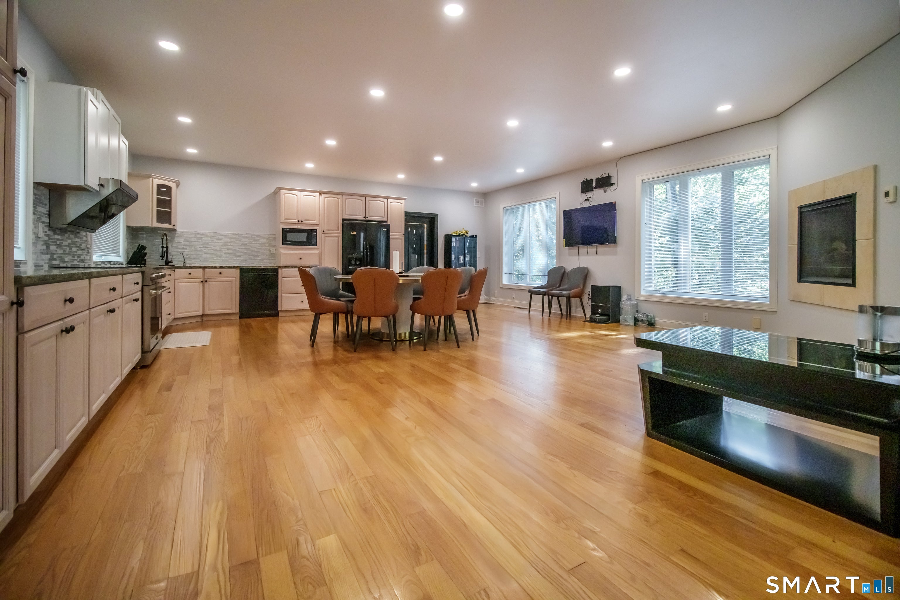 33 Laurel Lane