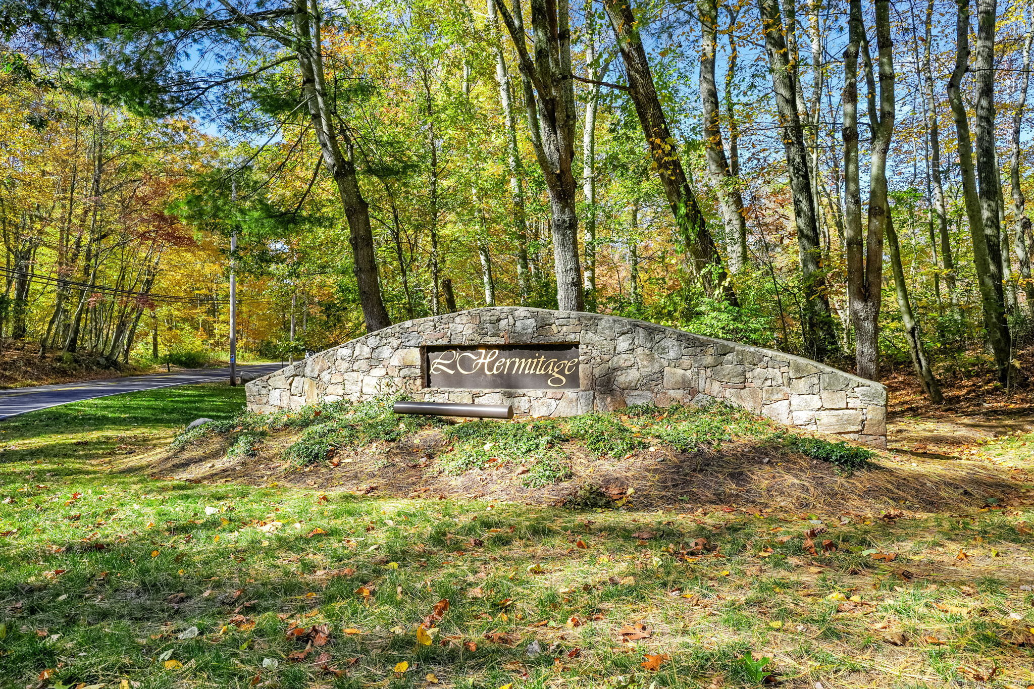 19 L Hermitage Drive 19