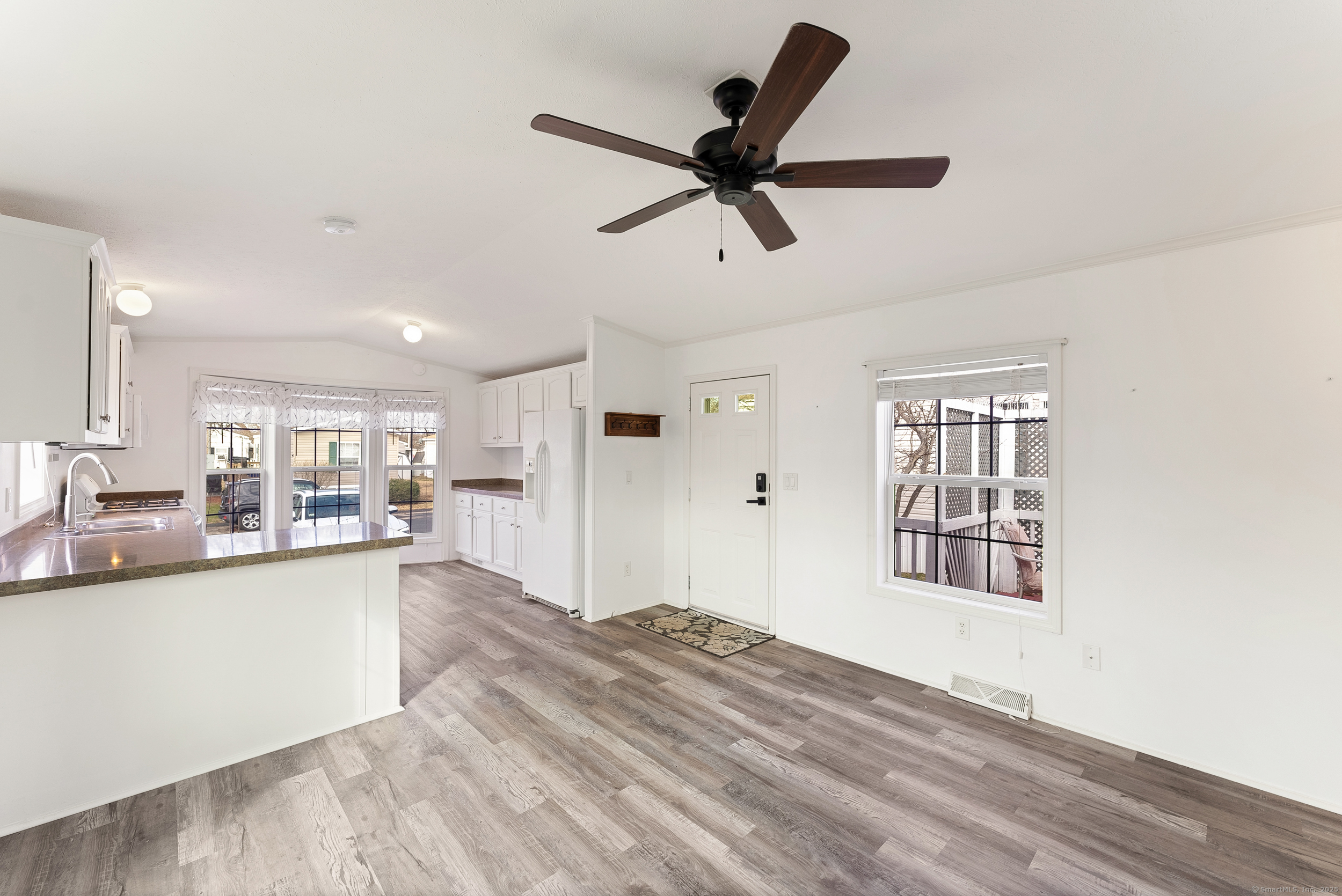 16 Grove Street, East Windsor, Connecticut image 19