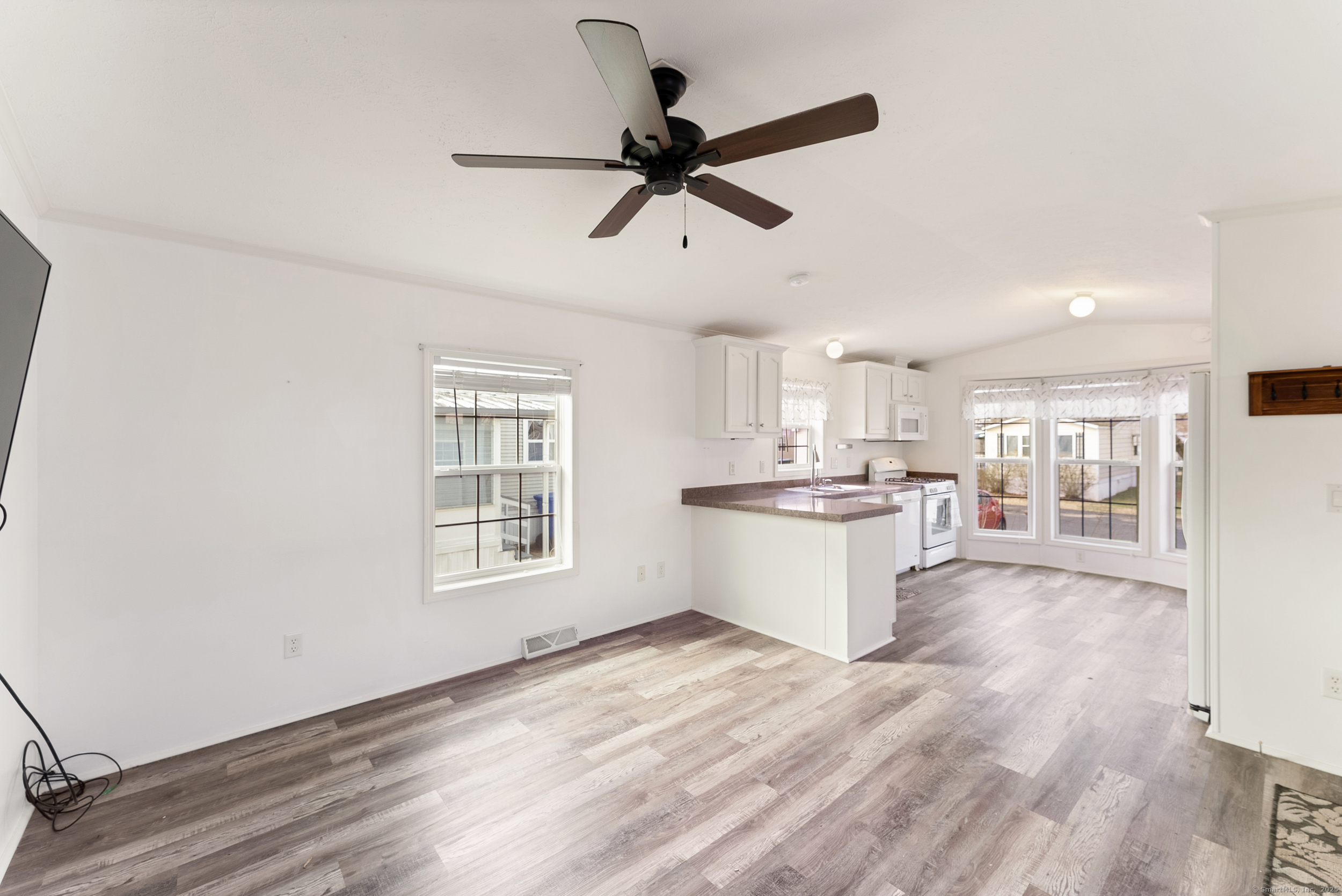 16 Grove Street, East Windsor, Connecticut image 17