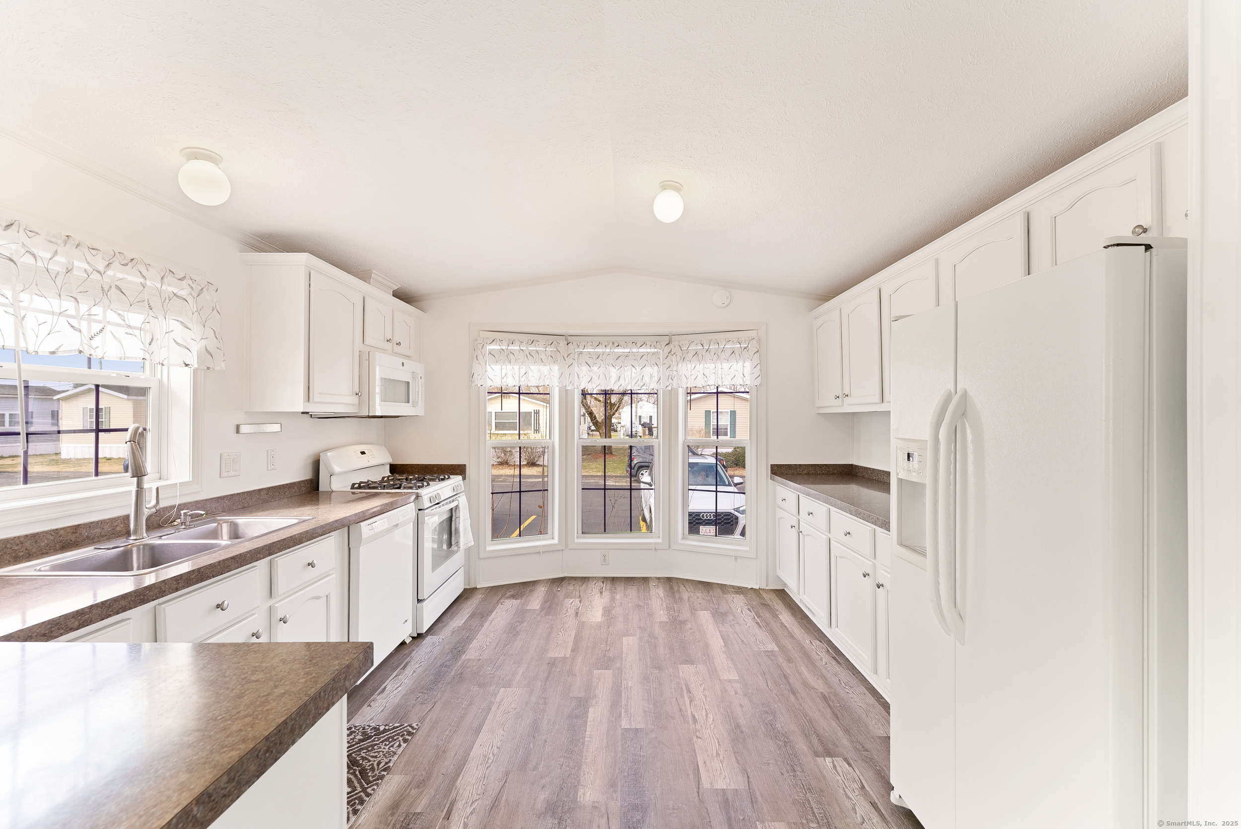 16 Grove Street, East Windsor, Connecticut image 14