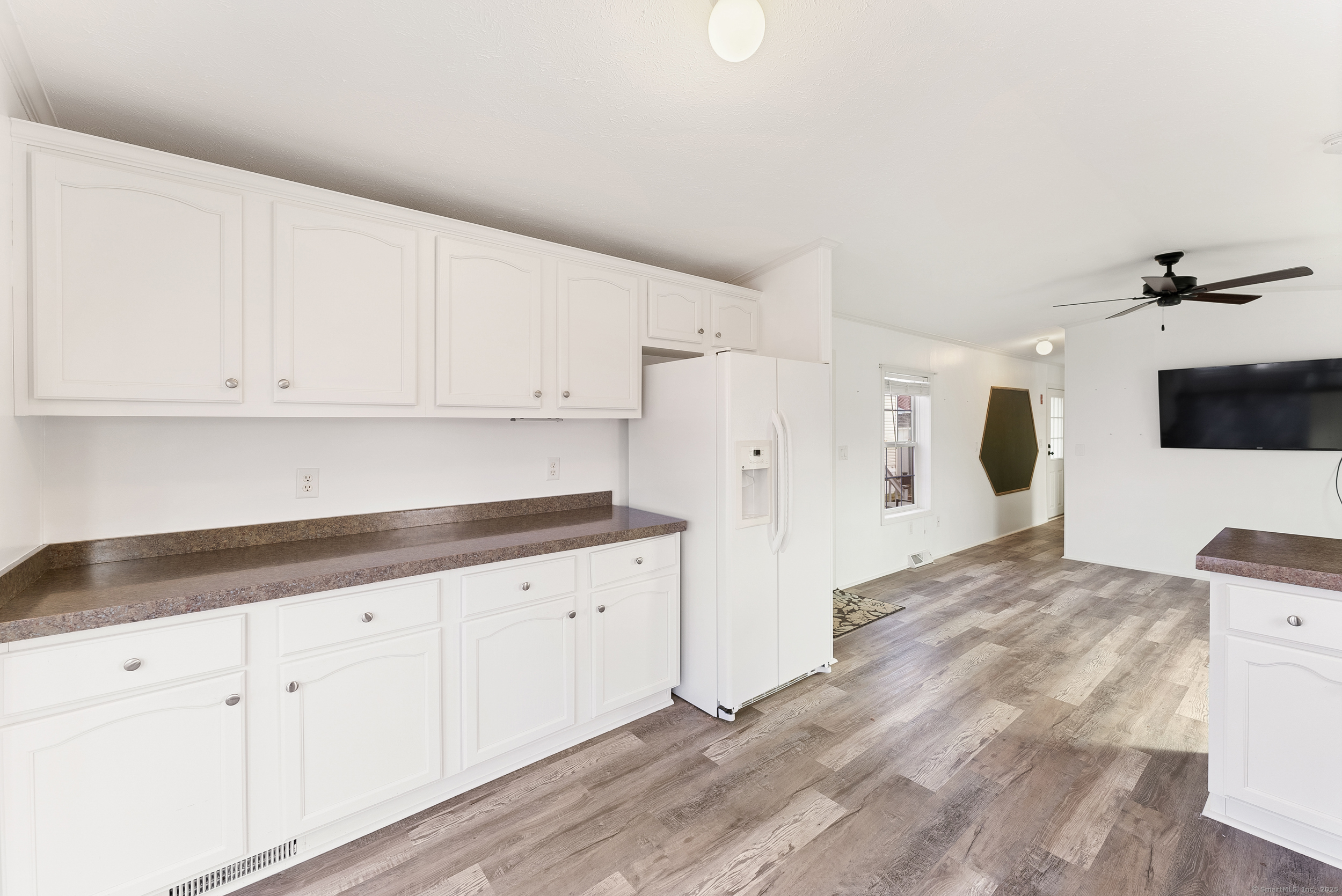 16 Grove Street, East Windsor, Connecticut image 11