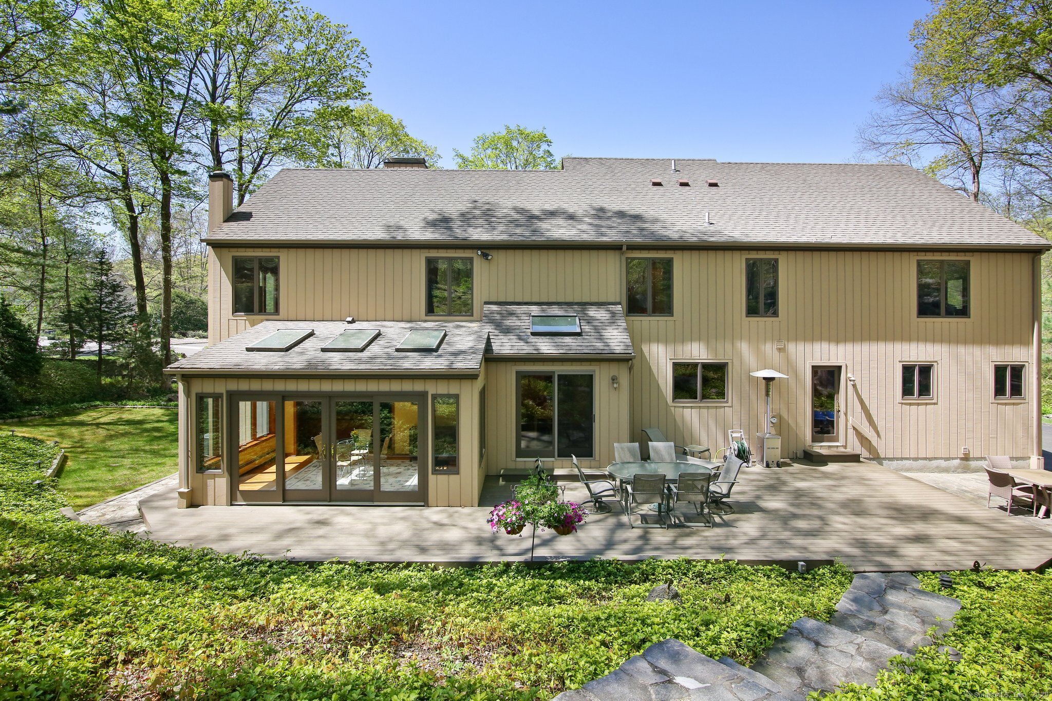 10 E Ridge Road, Stamford, Connecticut image 2