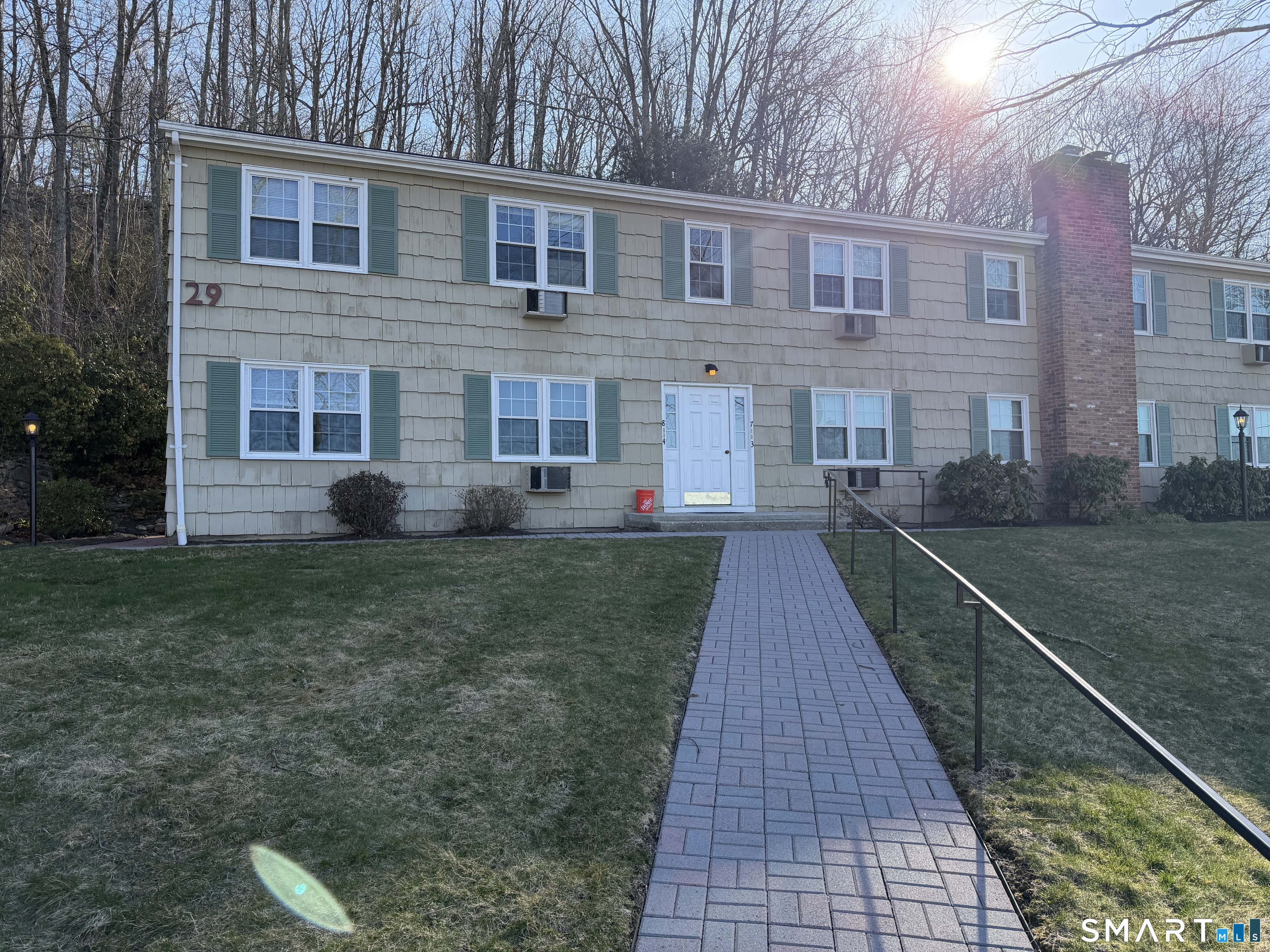 16 Pilgrim Trail F8