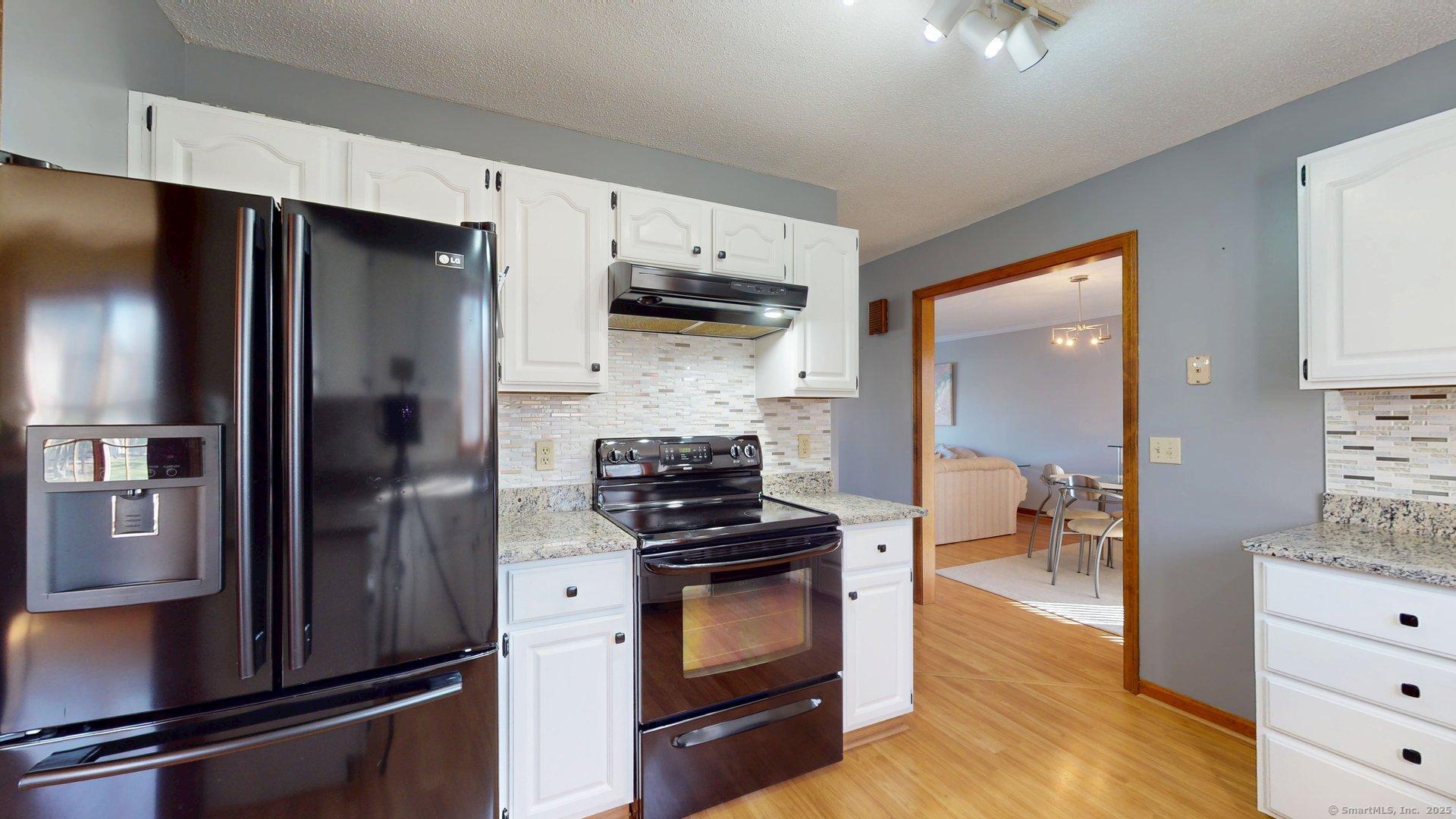 103 Carriage House #103, Enfield, Connecticut image 6