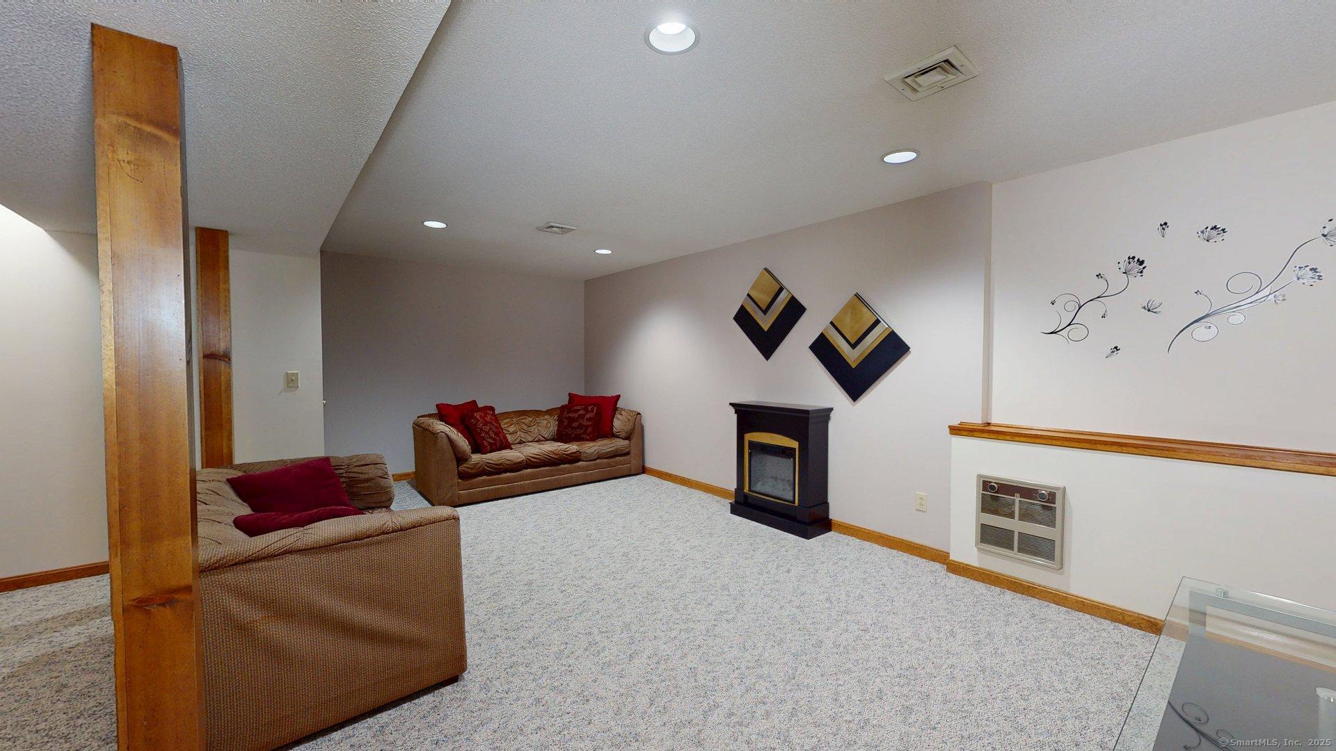 103 Carriage House #103, Enfield, Connecticut image 25