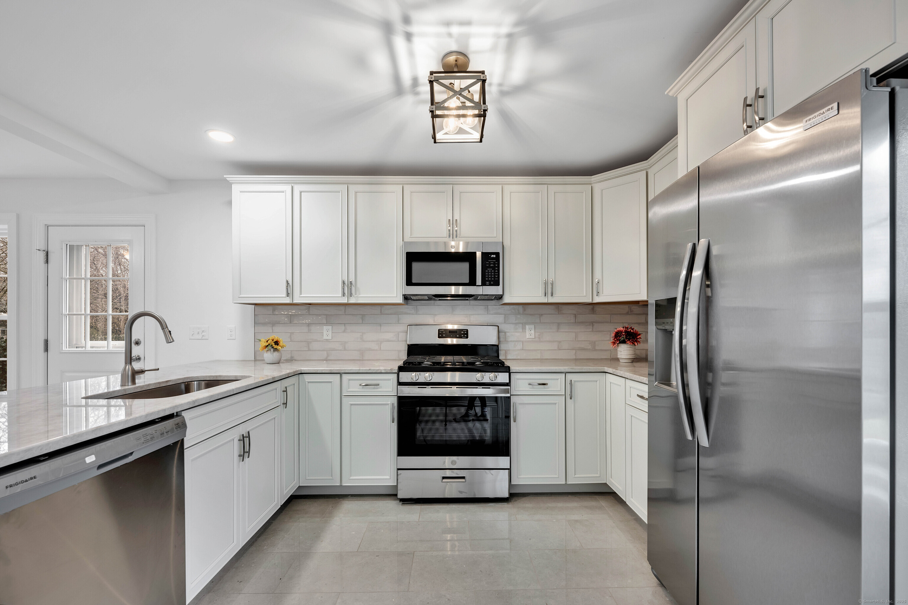 39 Robbins Avenue, Newington, Connecticut image 8