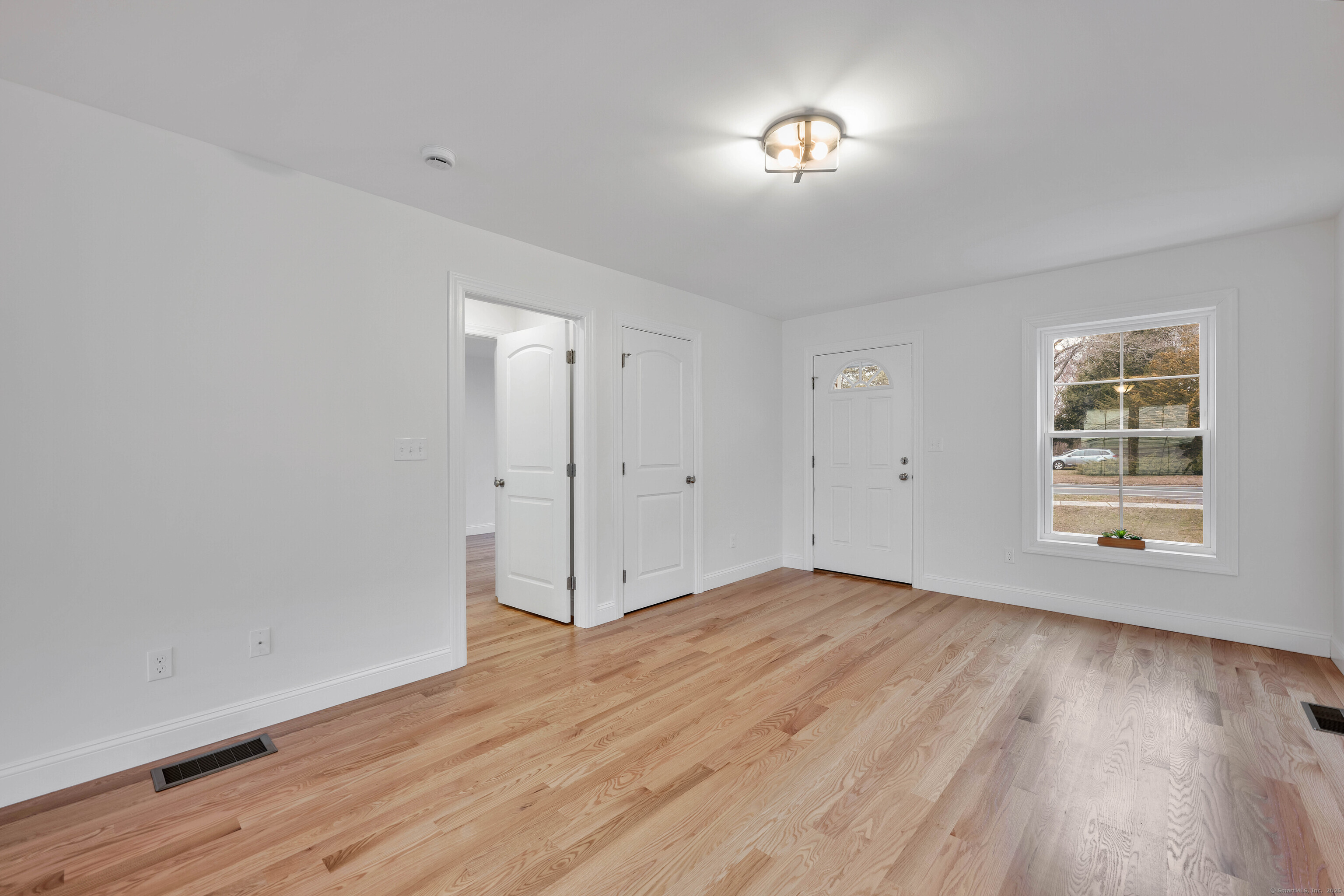 39 Robbins Avenue, Newington, Connecticut image 4