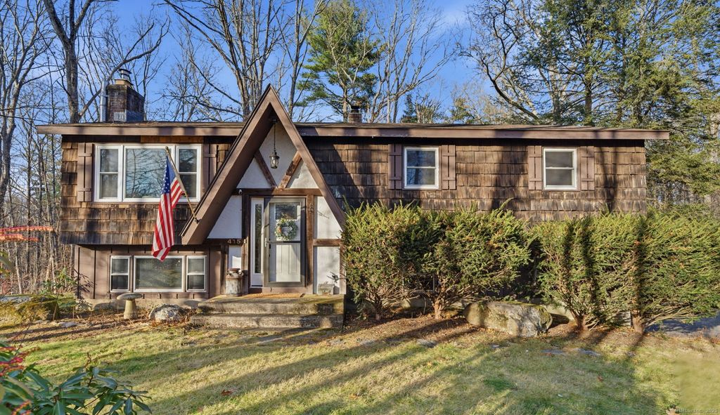 Photo of 415 Tolland Turnpike, Willington, CT 06279 (MLS # 24137056)