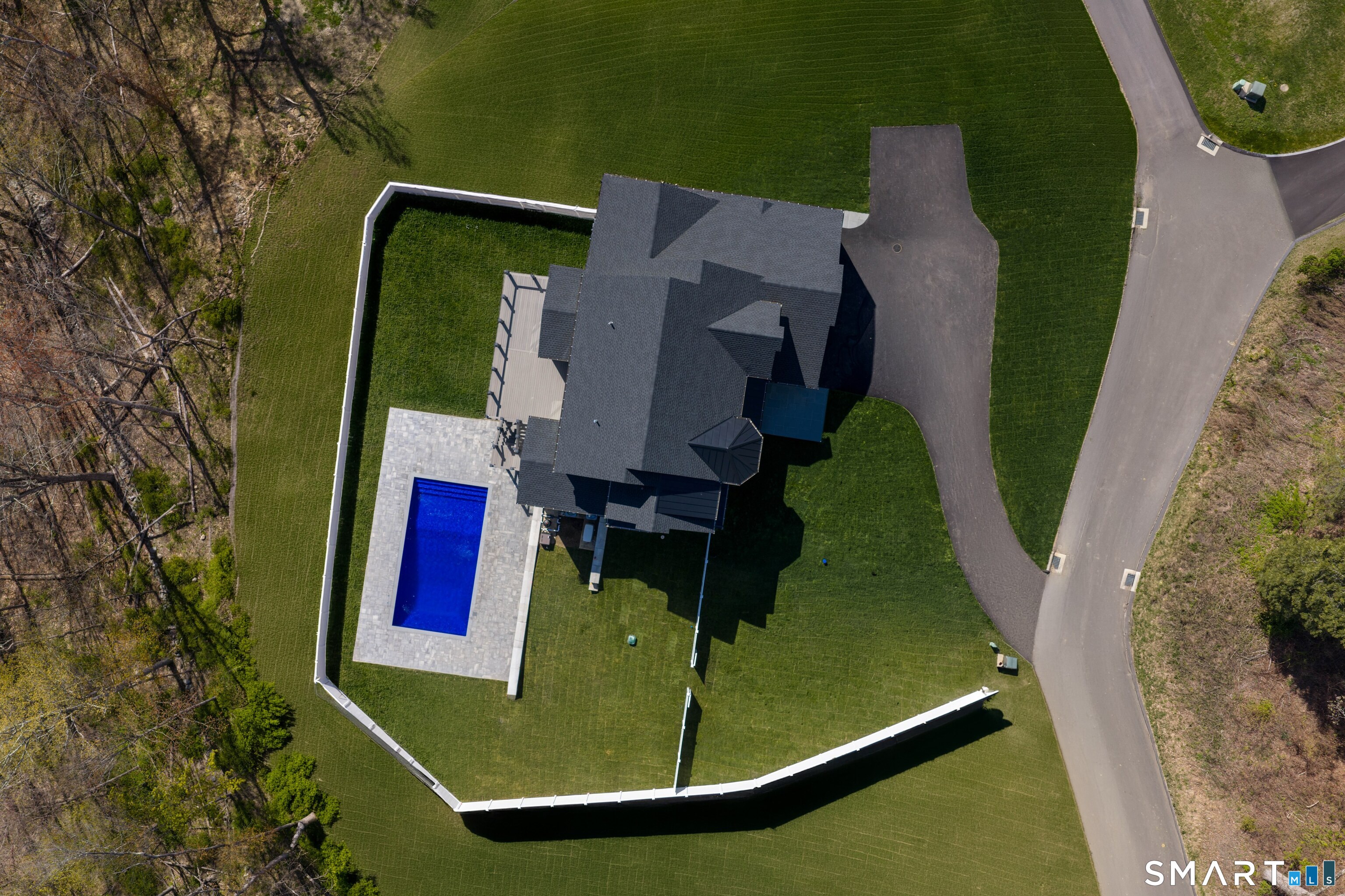 25 Hunting Ridge Road