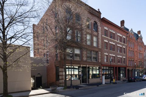 Photo of 207 Bank Street #1D, Waterbury, CT 06702 (MLS # 24159736)