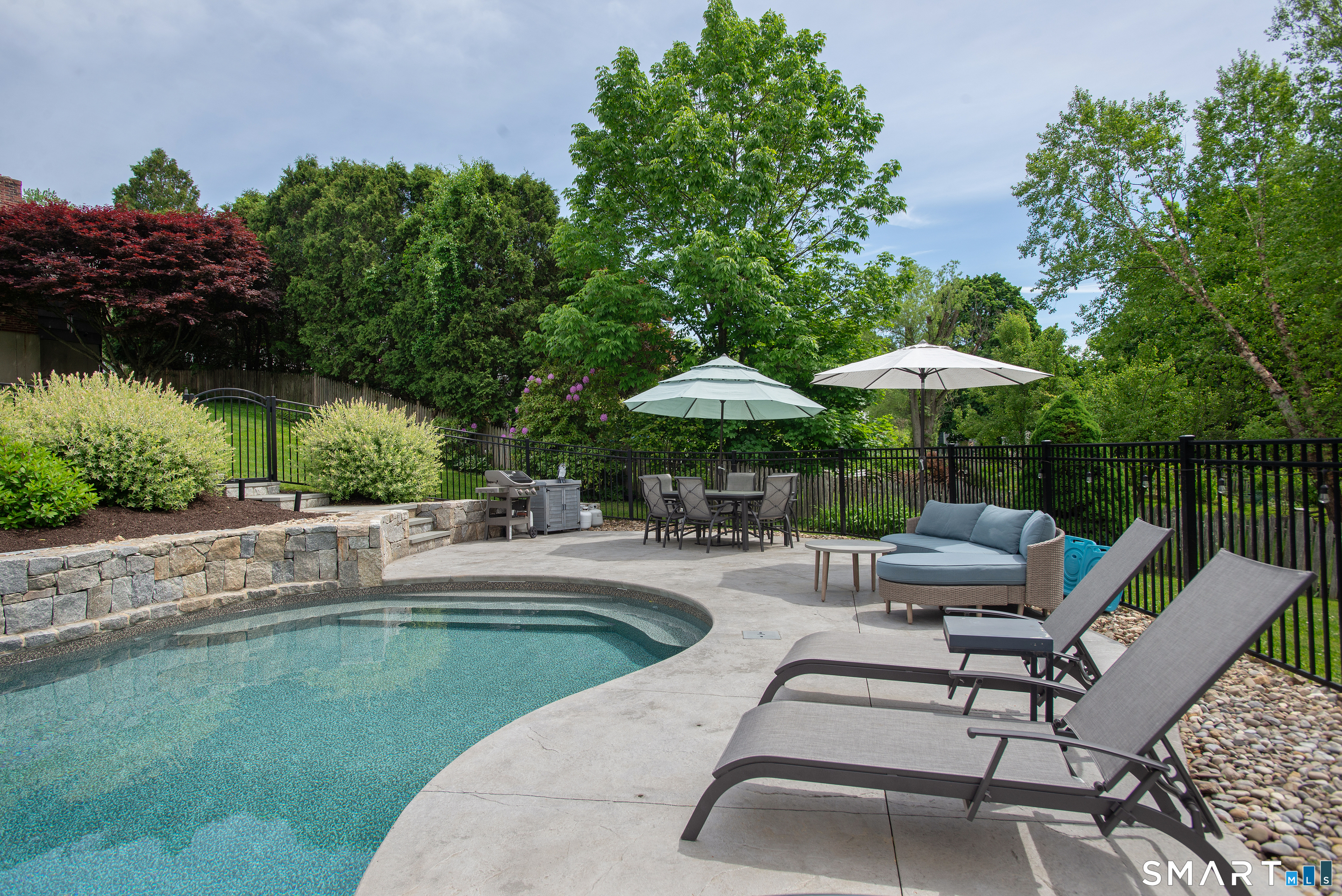 11 Whippoorwill Road
