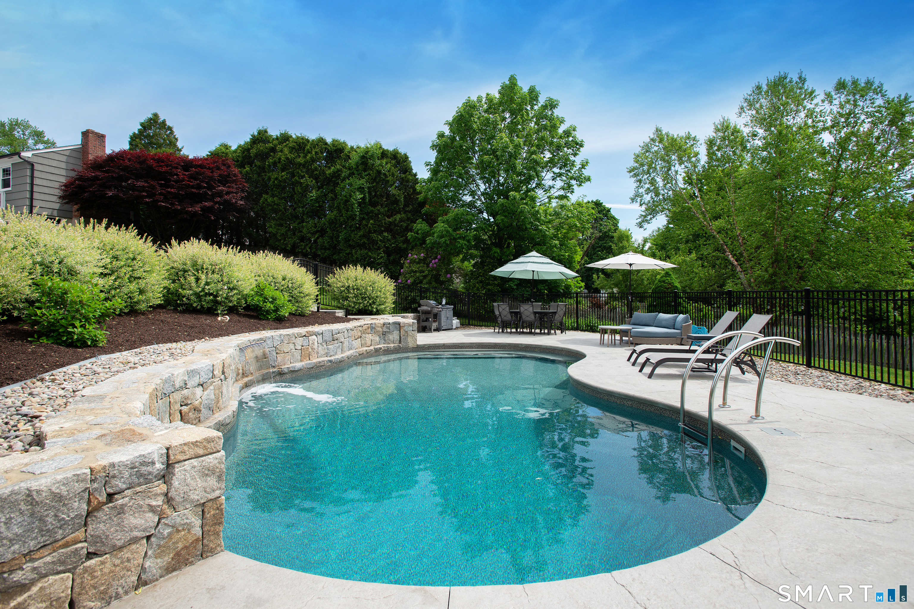 11 Whippoorwill Road