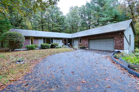 Photo of 34 Heritage Drive, Glastonbury, CT 06033 (MLS # 24130965)