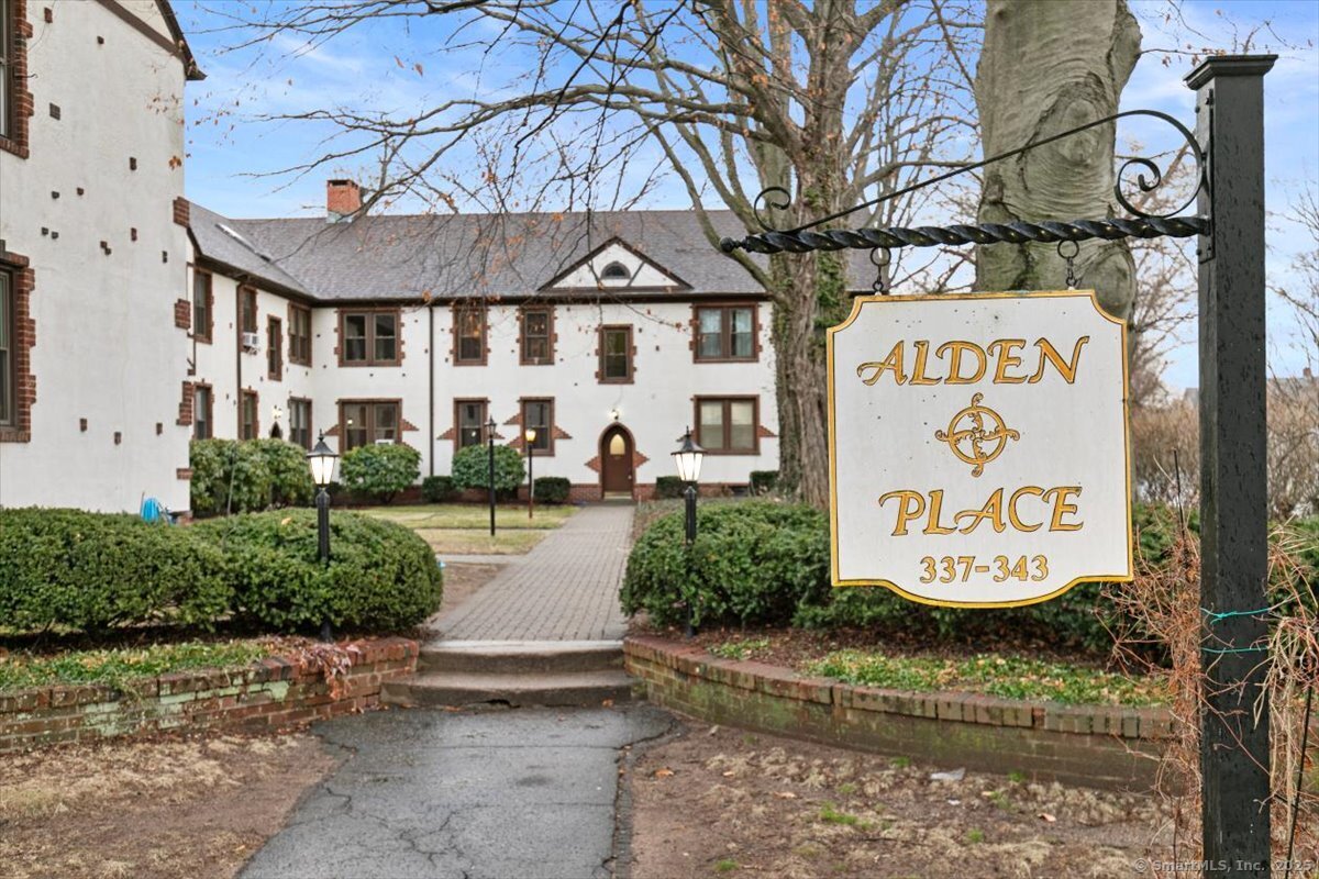 Property for Sale at Alden Avenue Apt 12, New Haven, Connecticut - Bedrooms: 2 
Bathrooms: 2 
Rooms: 4  - $225,000