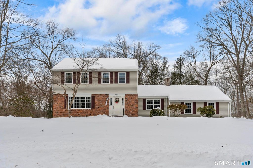 Photo of 1296 Deer Run Circle, Cheshire, CT 06410 (MLS # 24149406)