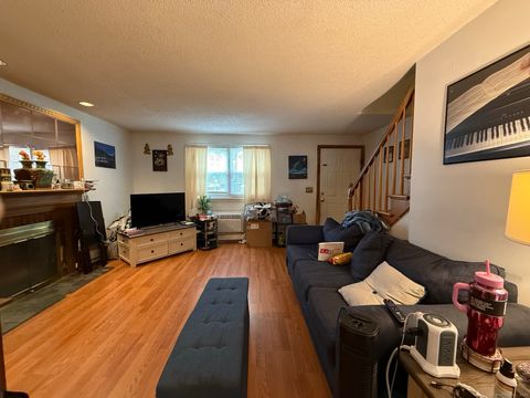 Tiny photo for 633 Center Street #APT A, Manchester, CT 06040 (MLS # 24133843)