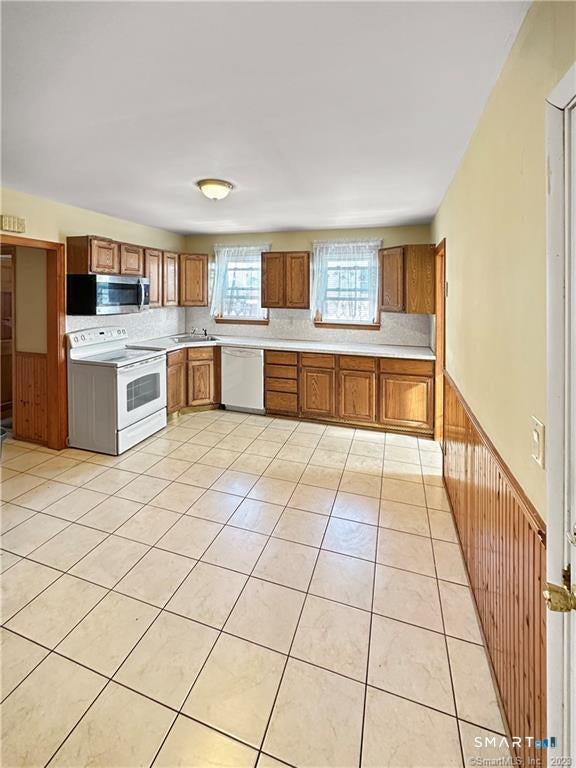 396 Park Street 3