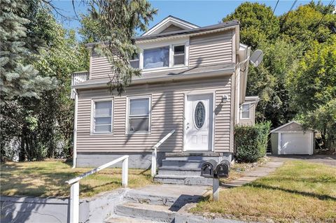 Photo of 156 New Haven Avenue, Derby, CT 06418 (MLS # 24170985)