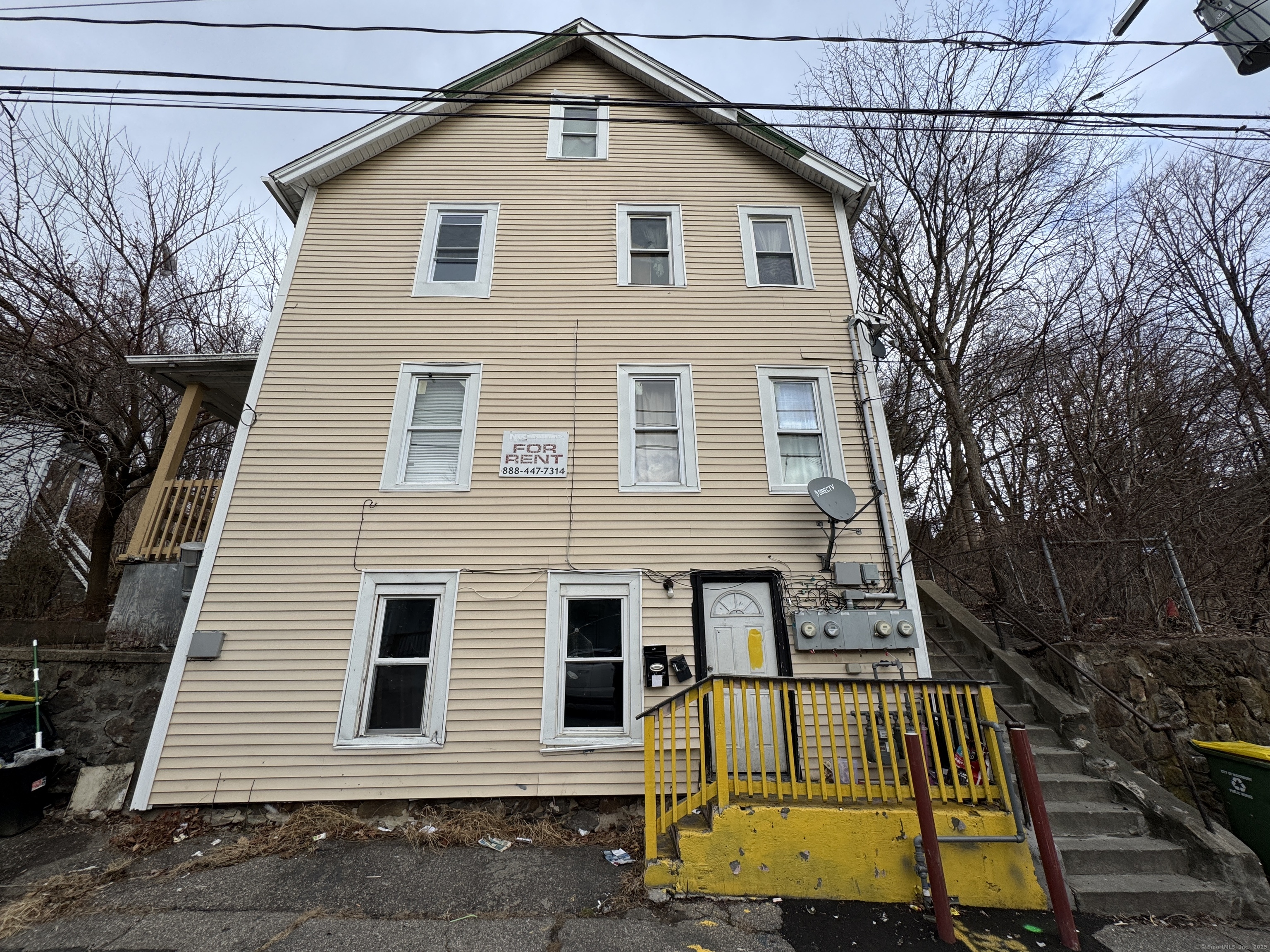 230 Bishop Street, Waterbury, Connecticut - 6 Bedrooms  
3 Bathrooms  
12 Rooms - 