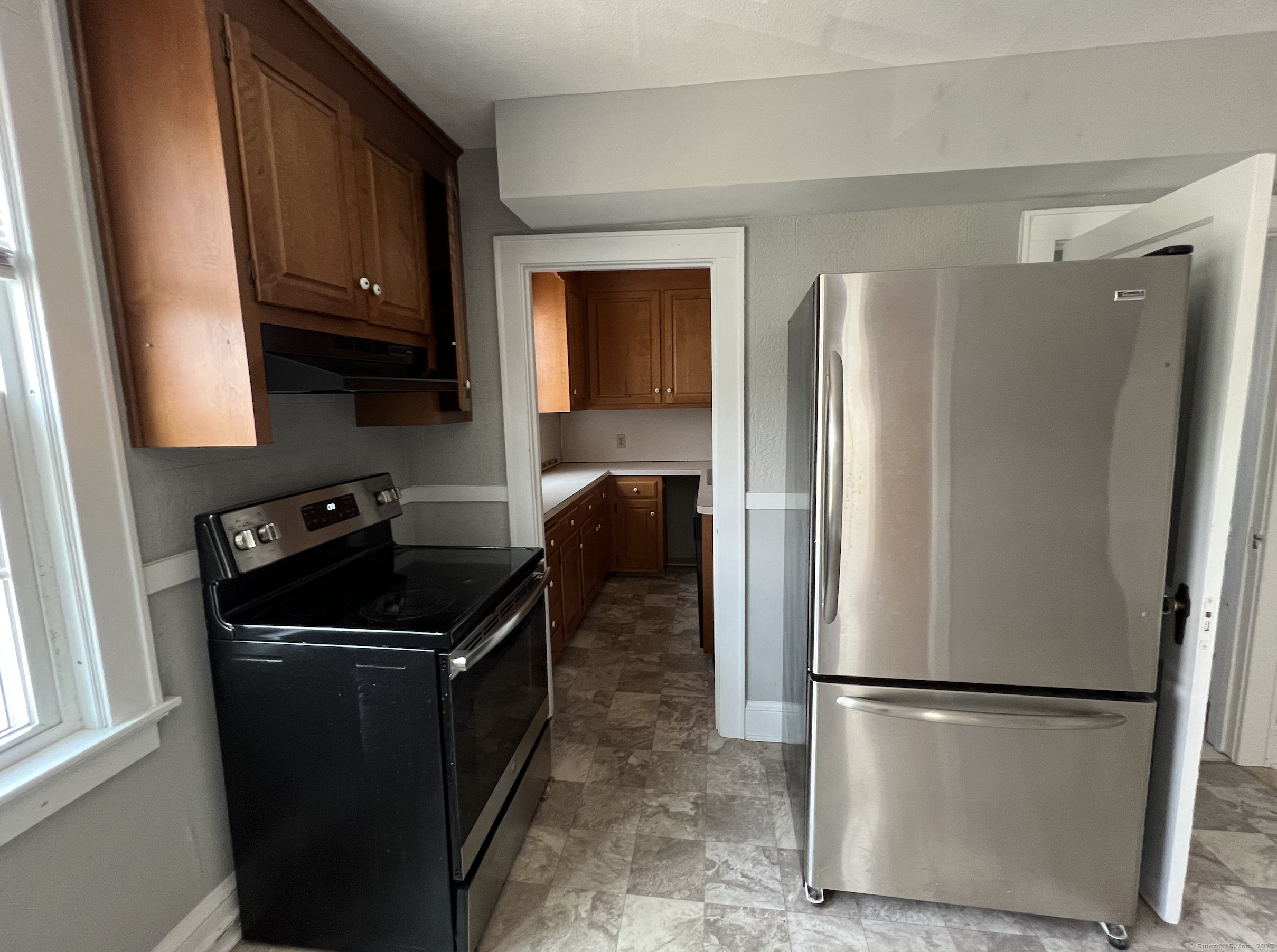 861 Farmington Avenue 2nd Floor