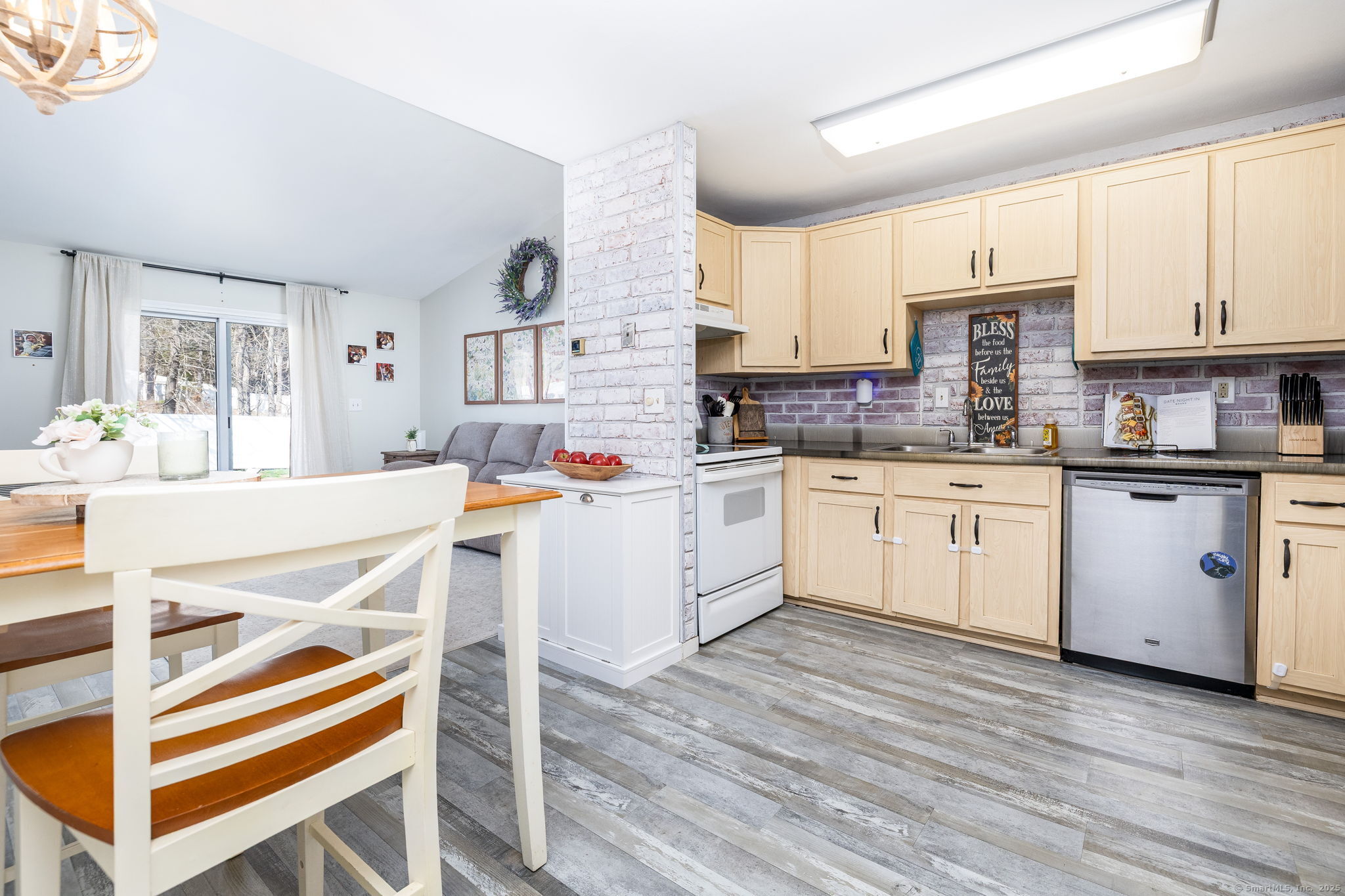 50 East Hill Road APT 3K