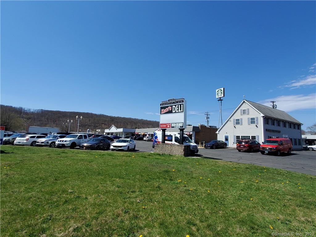 1646 Litchfield Turnpike