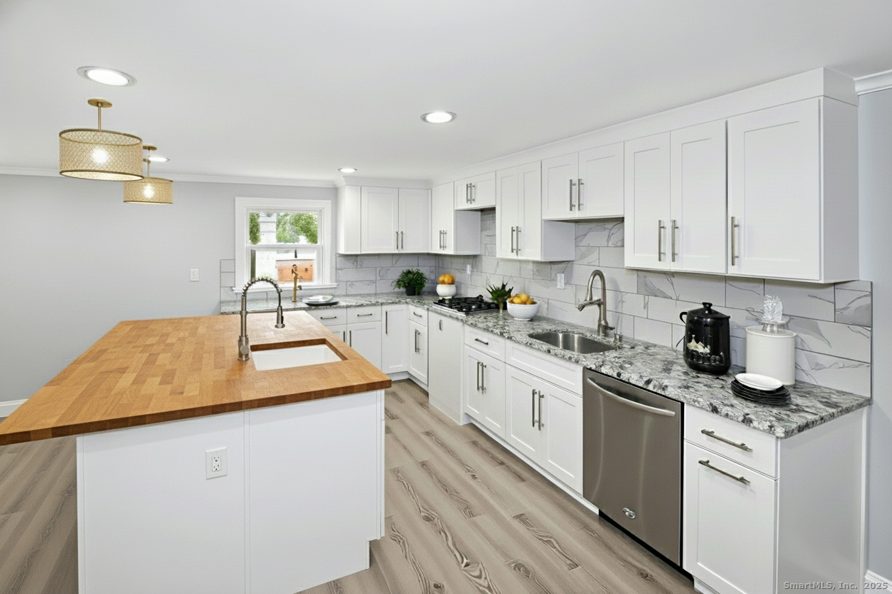 2449 Huntington Turnpike