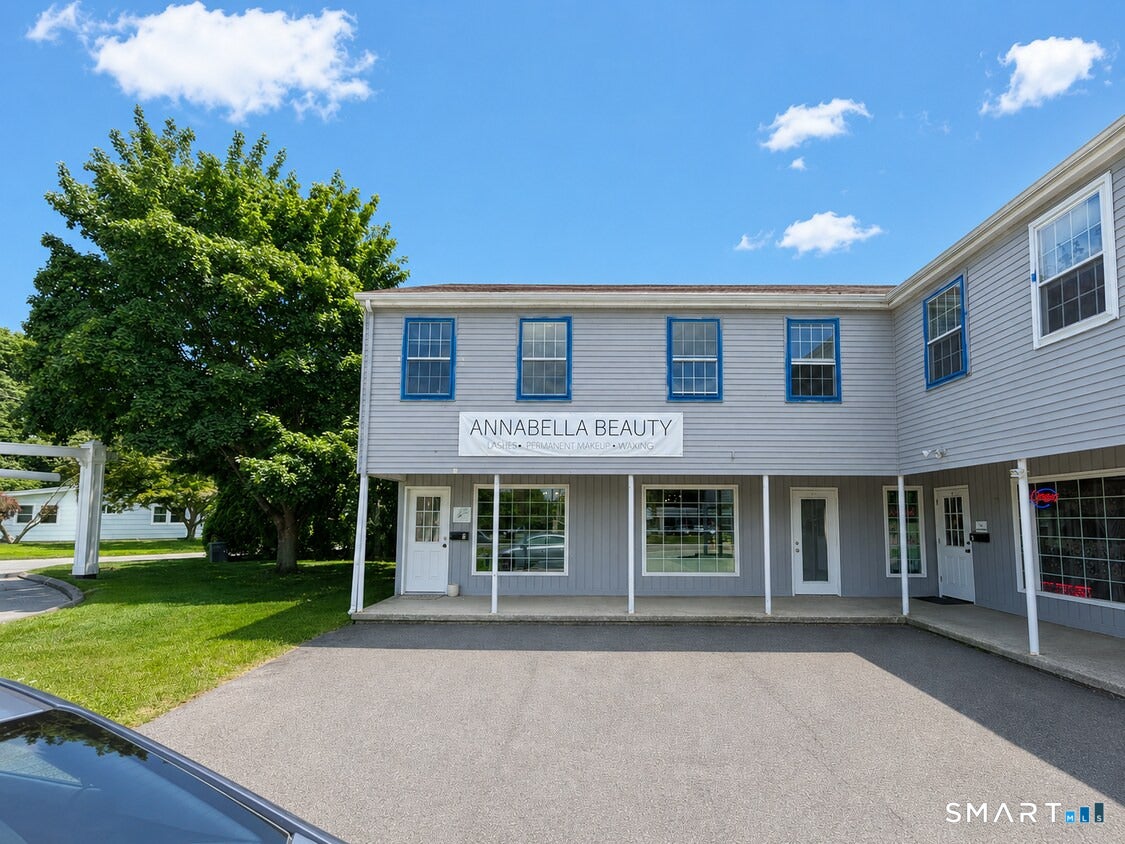 880 Boston Post Road