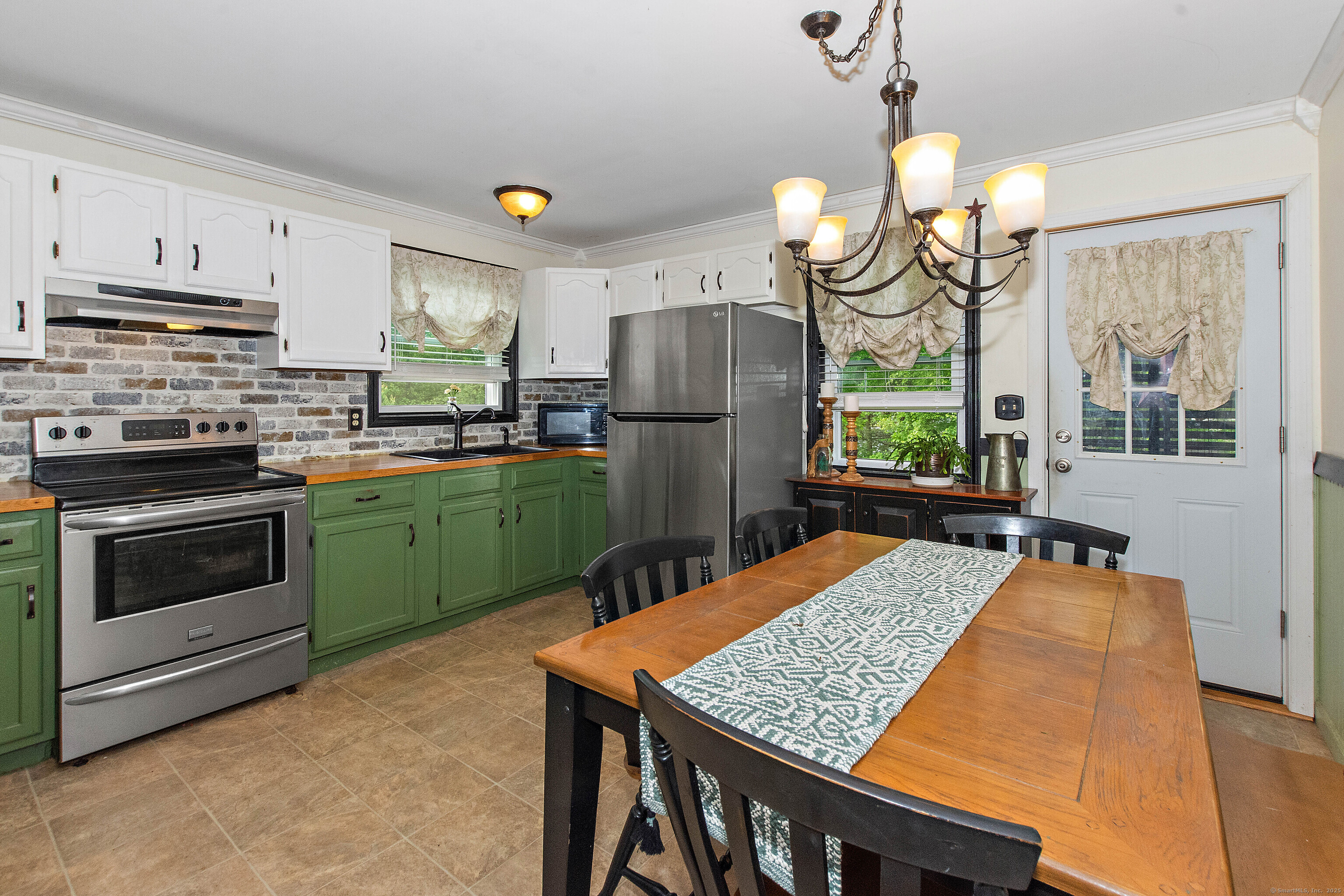 34 Ayers Drive