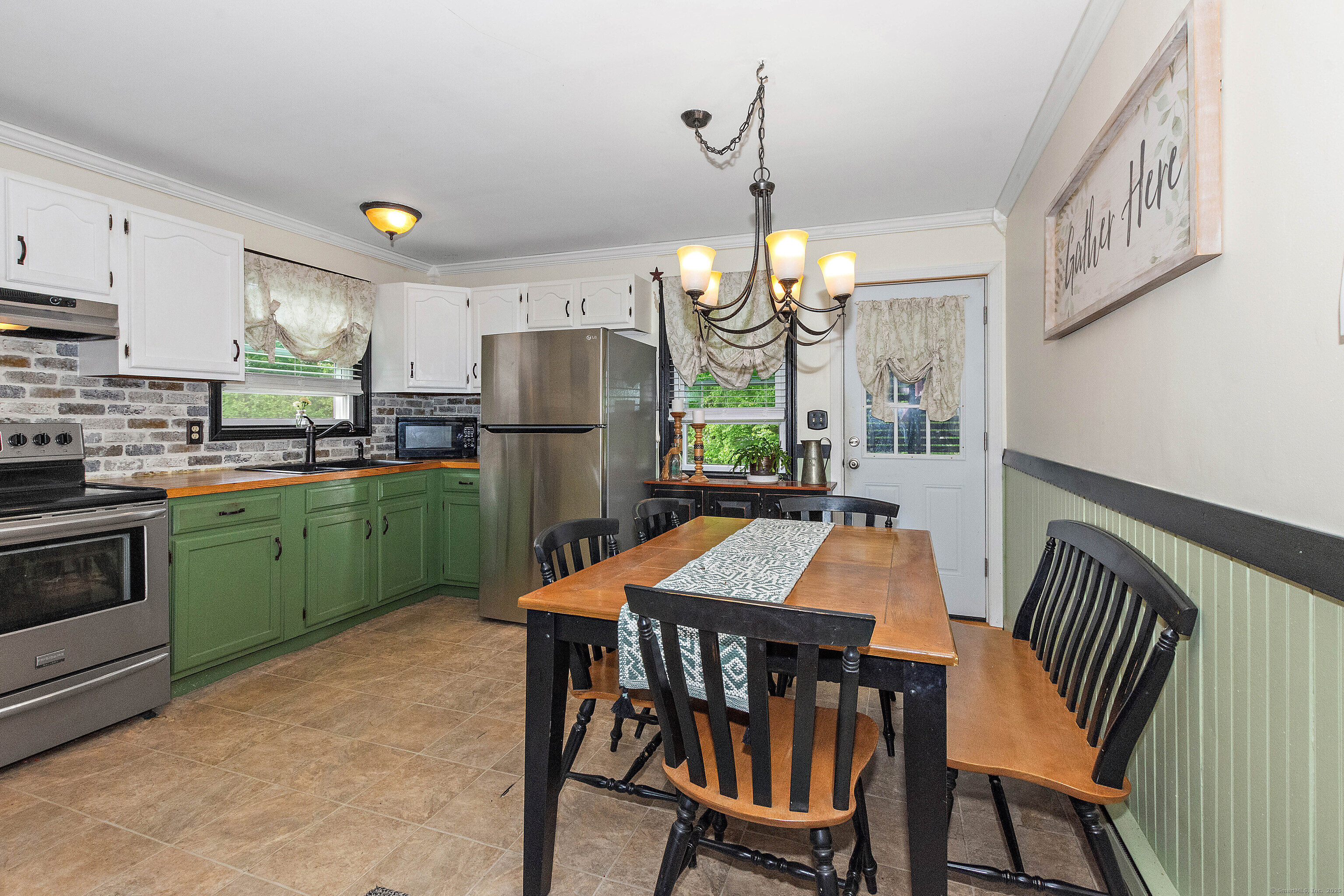 34 Ayers Drive